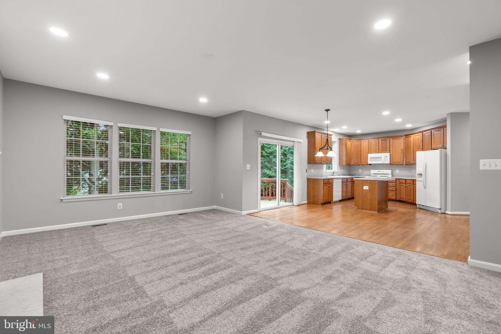 THE VISTAS AT WOODCLIFFE PARK - Residential