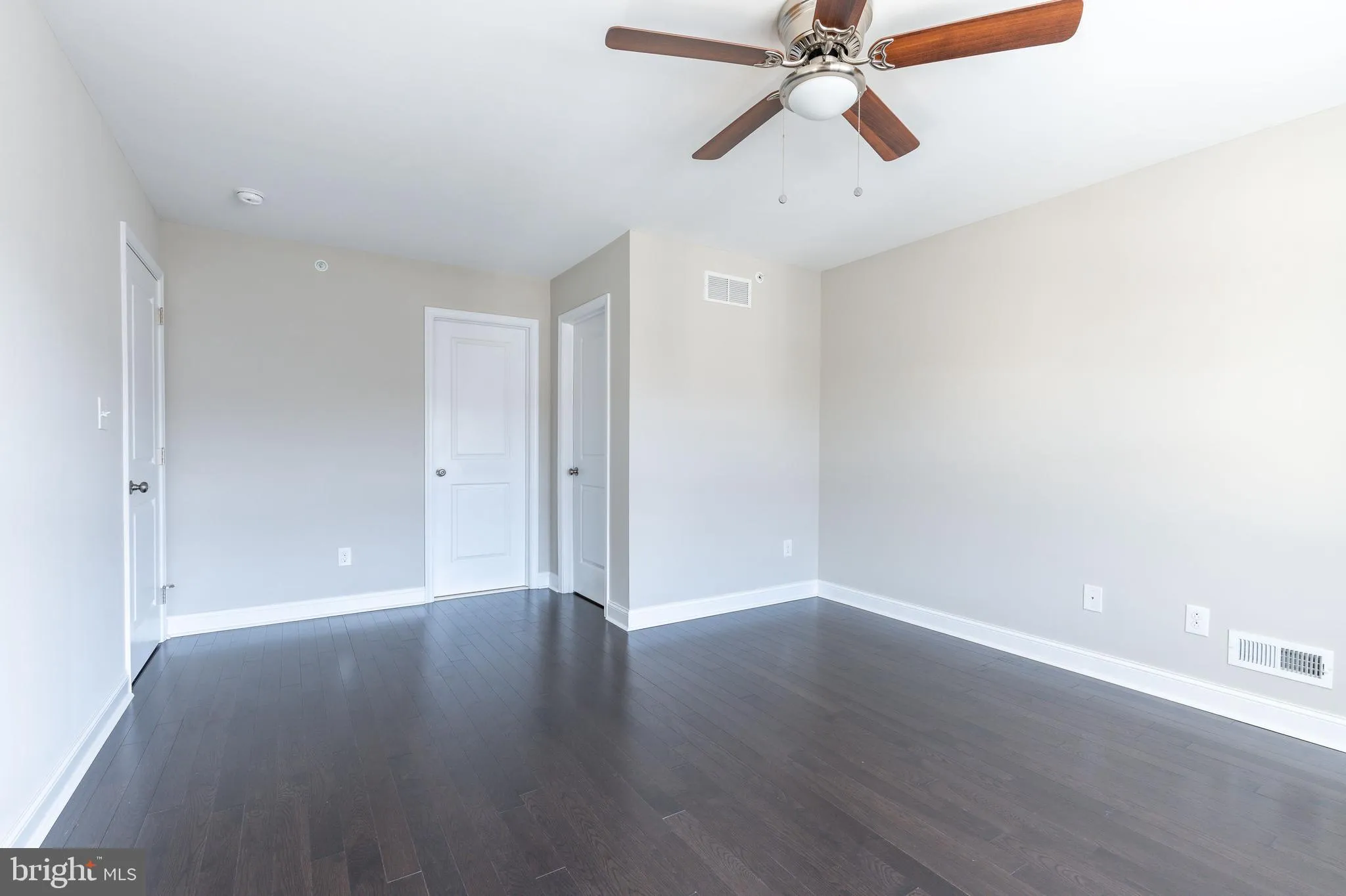 Conshohocken, Pennsylvania 19428, United States, 3 Bedrooms Bedrooms, ,3 BathroomsBathrooms,Residential,Active,93335