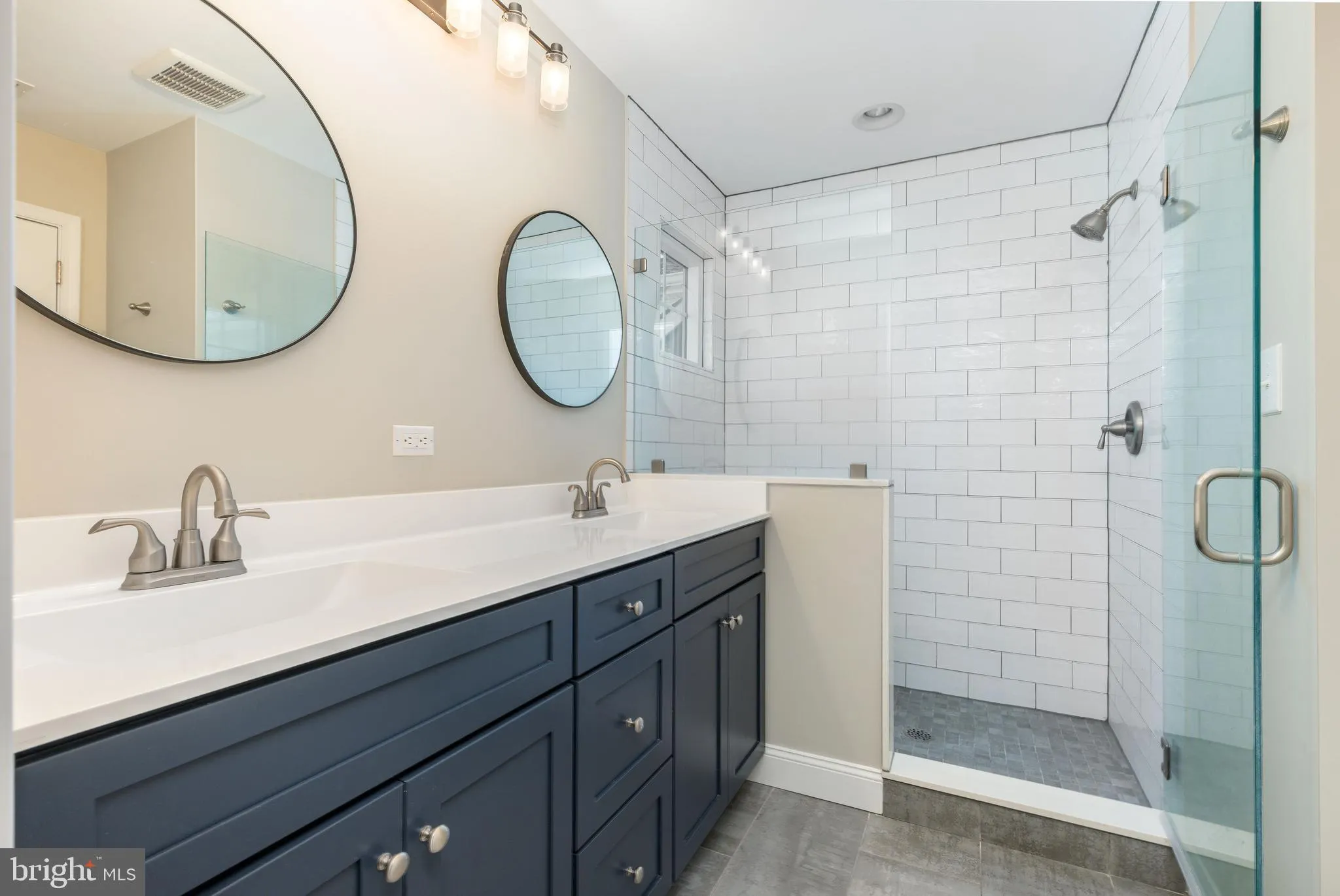 Conshohocken, Pennsylvania 19428, United States, 3 Bedrooms Bedrooms, ,3 BathroomsBathrooms,Residential,Active,93335