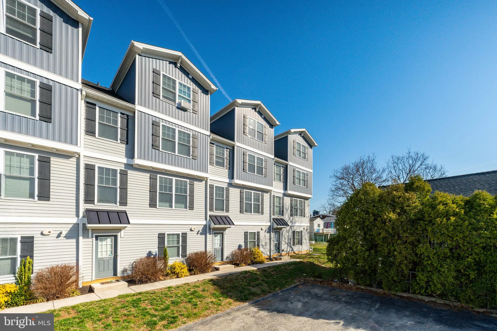 Conshohocken, Pennsylvania 19428, United States, 3 Bedrooms Bedrooms, ,3 BathroomsBathrooms,Residential,Active,93335