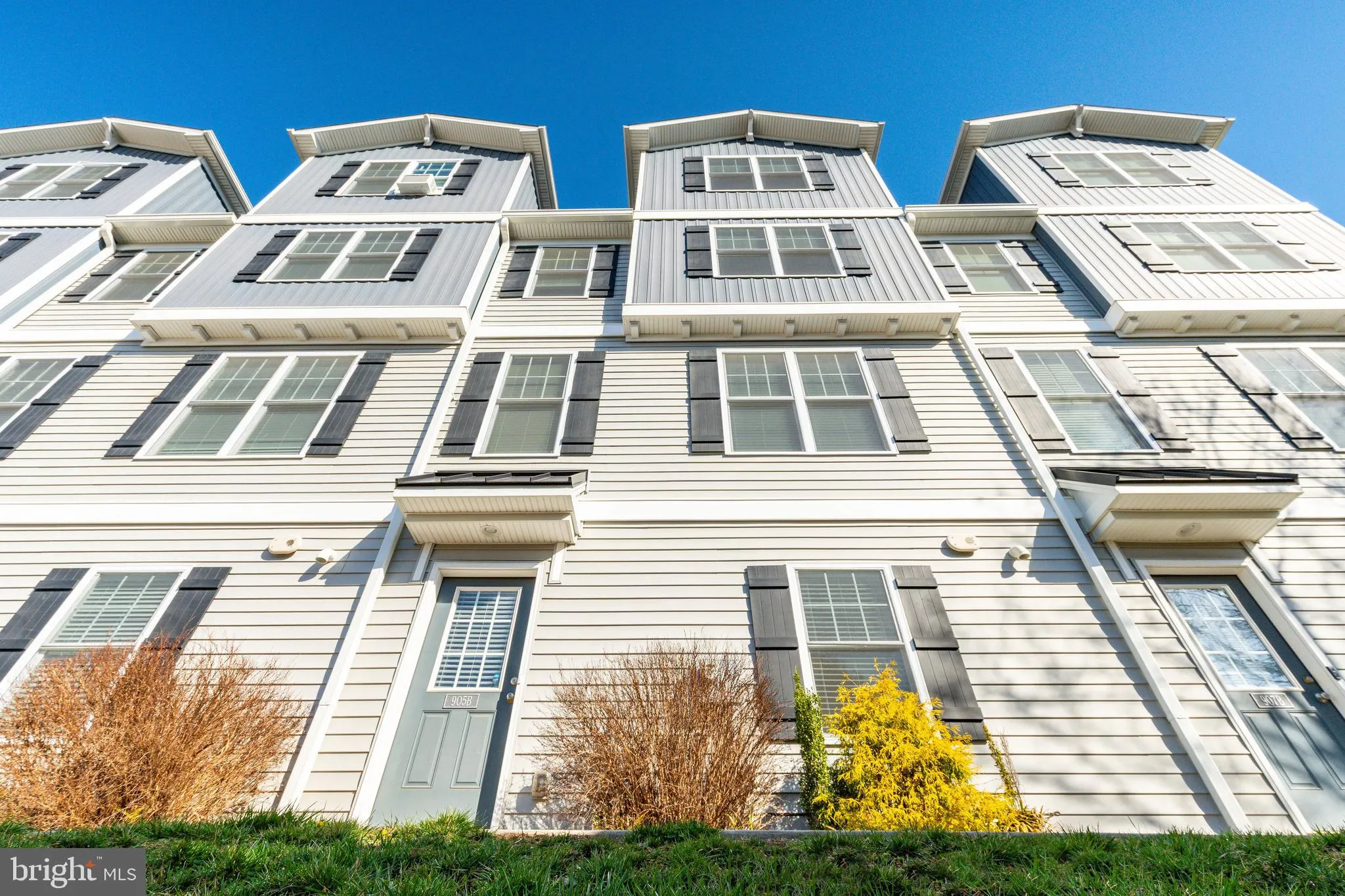 Conshohocken, Pennsylvania 19428, United States, 3 Bedrooms Bedrooms, ,3 BathroomsBathrooms,Residential,Active,93335