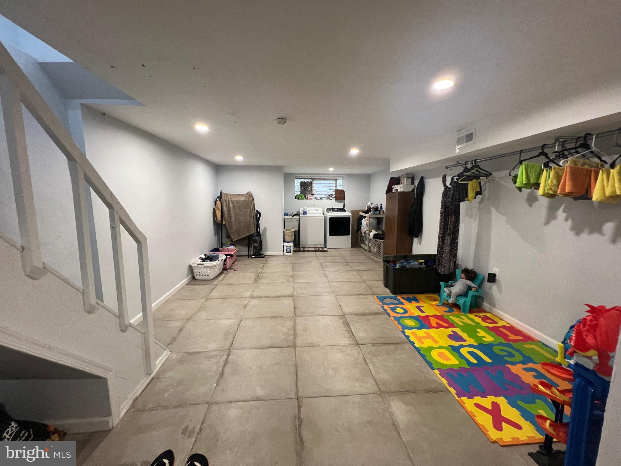 MAYFAIR - Residential