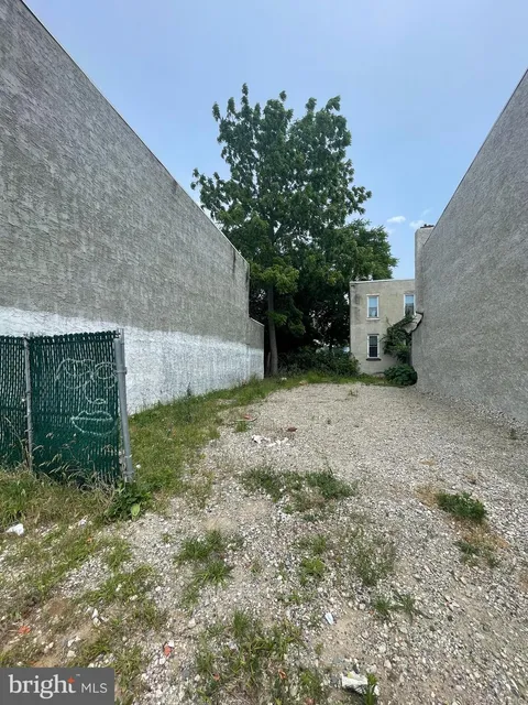 1042 S 4th Street, Camden, NJ MLS: NJCD2049642