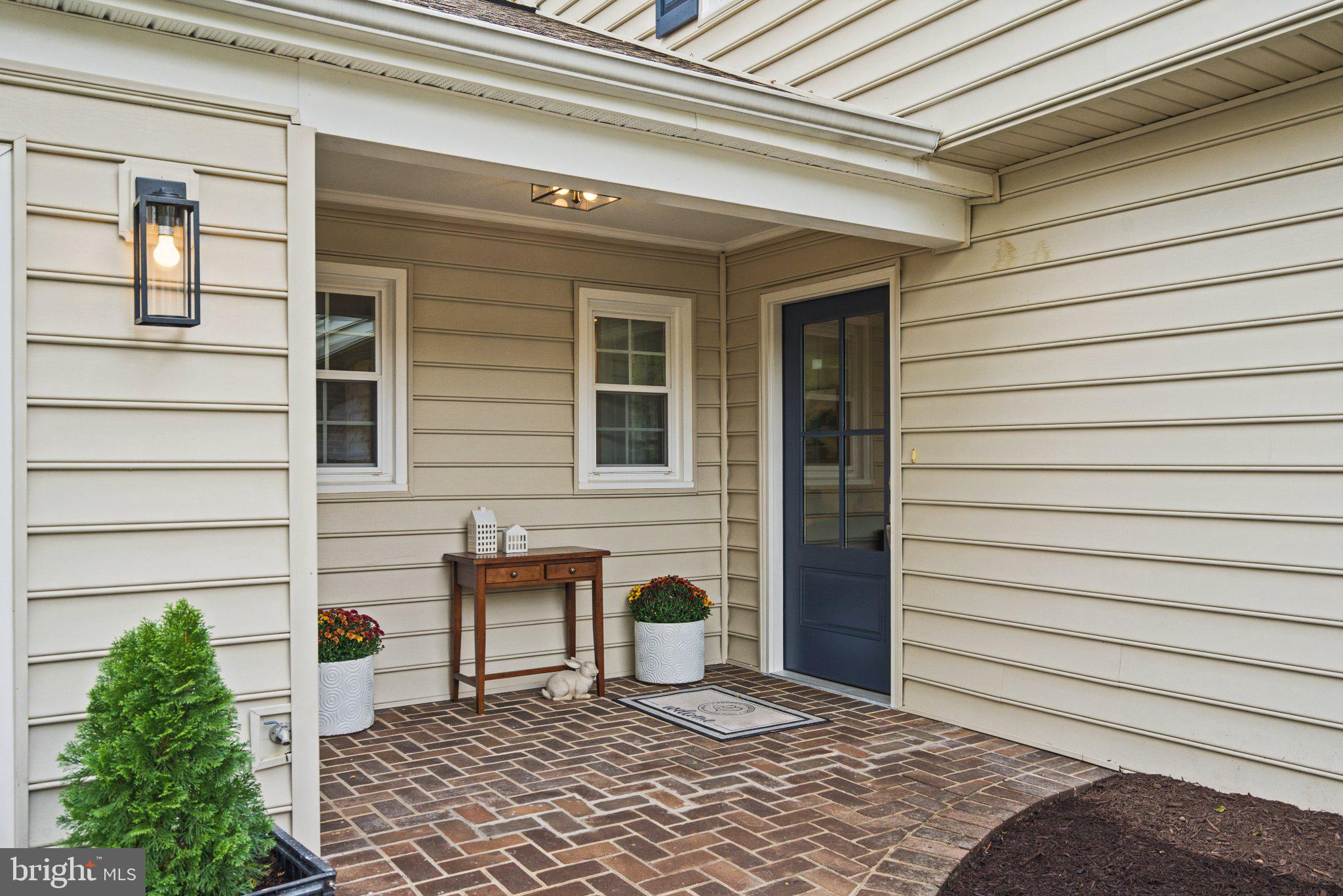 4609 COUNTRY LANE