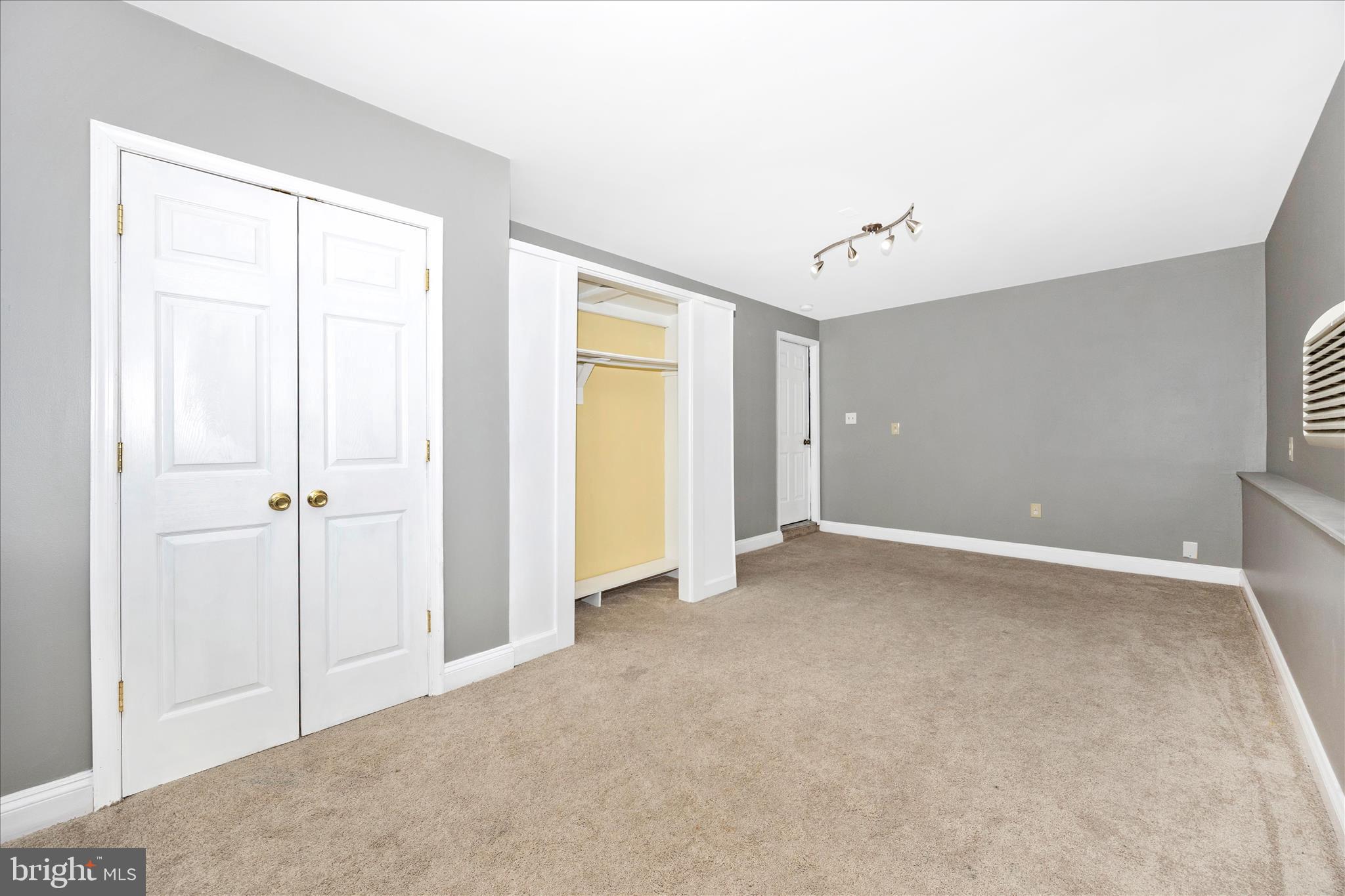 FREDERICKTOWNE VILLAGE - Residential