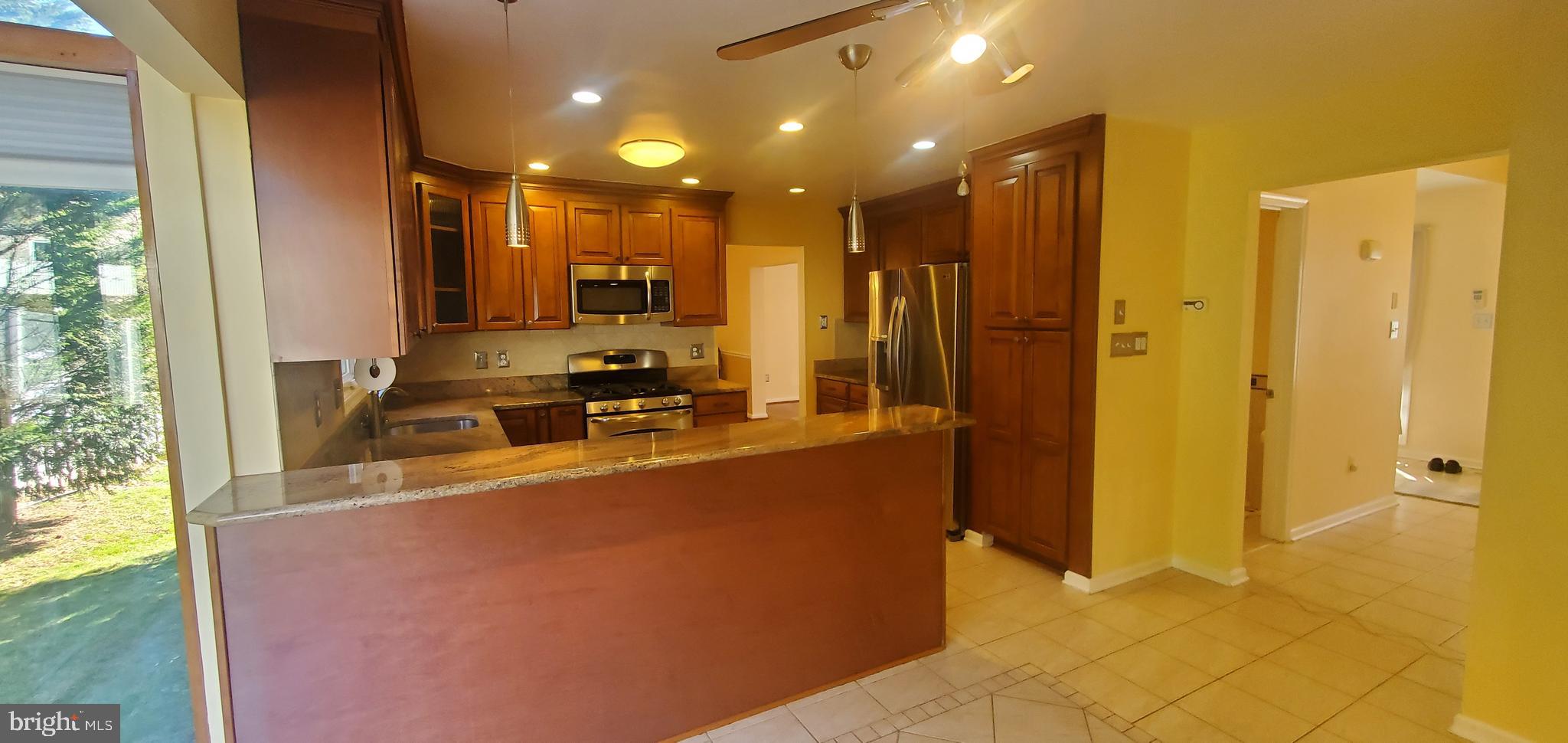 POTOMAC RIDGE - Residential Lease