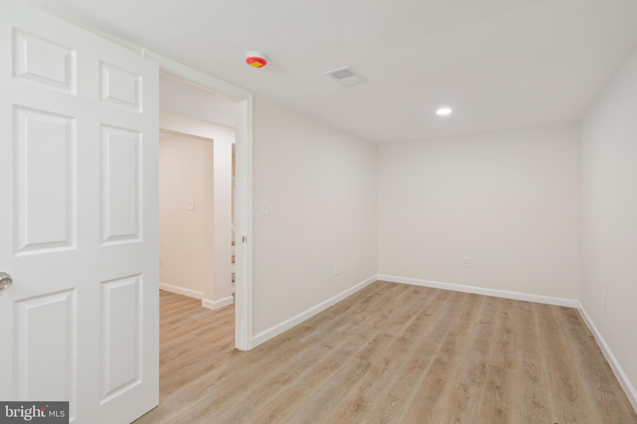 GLENMONT HILLS - Residential Lease