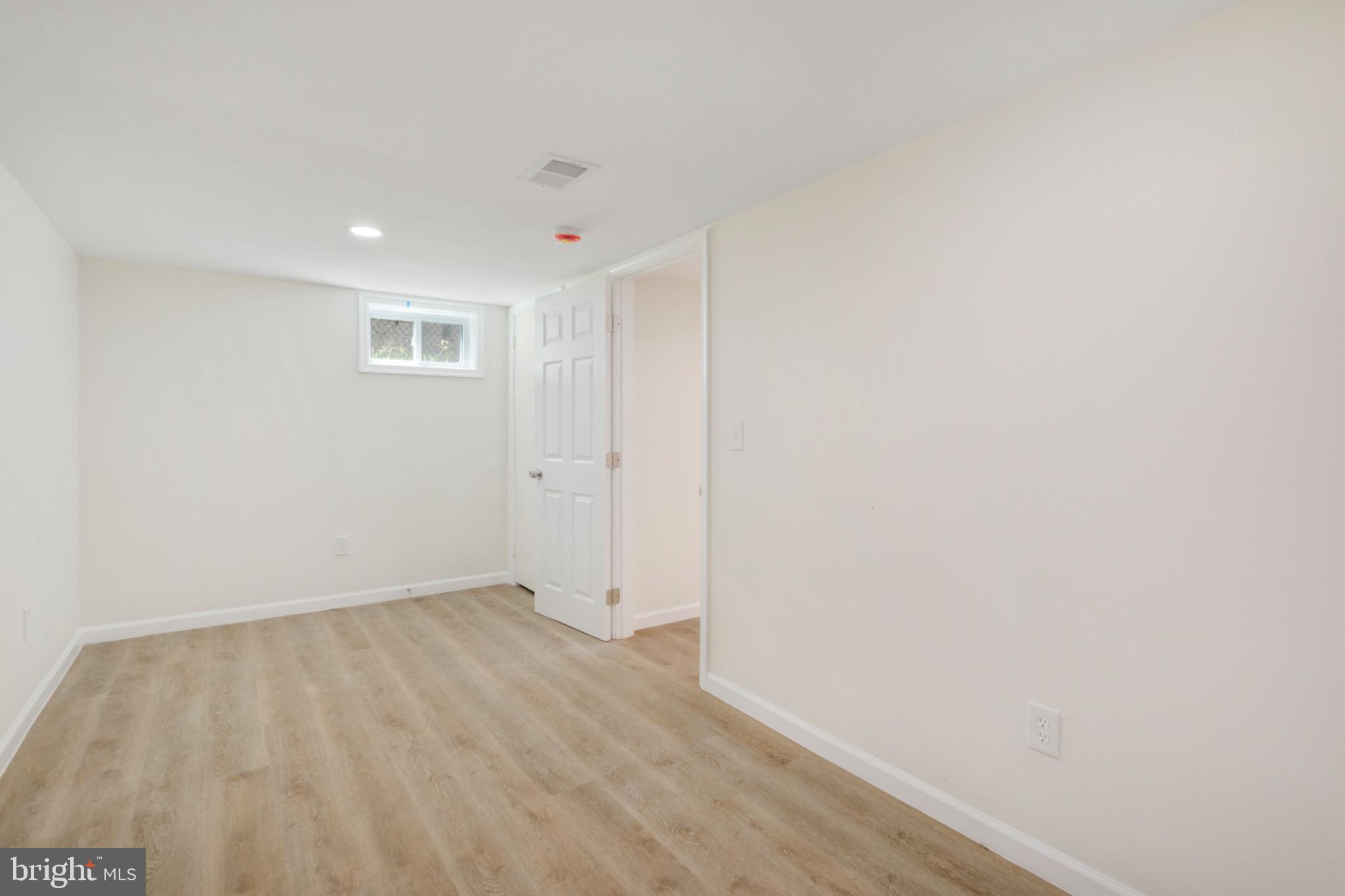 GLENMONT HILLS - Residential Lease