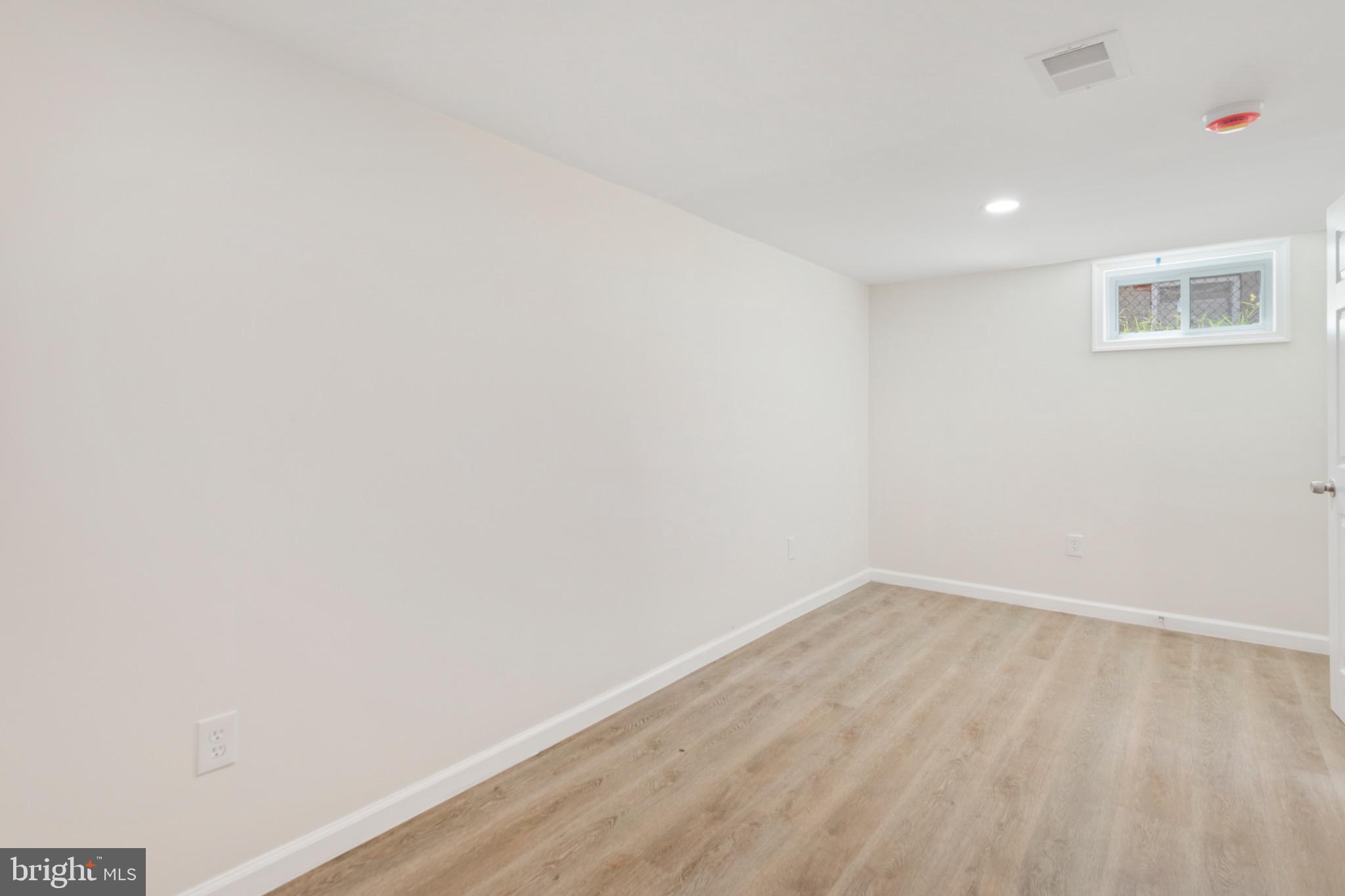 GLENMONT HILLS - Residential Lease