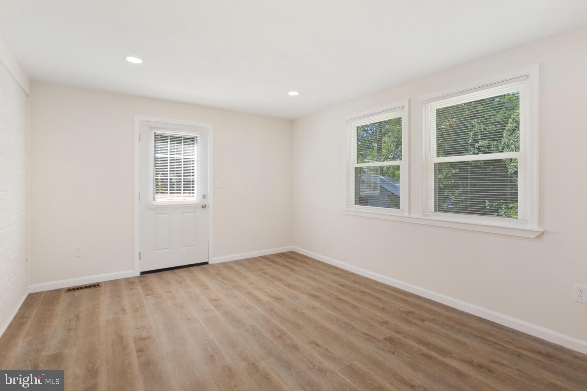 GLENMONT HILLS - Residential Lease