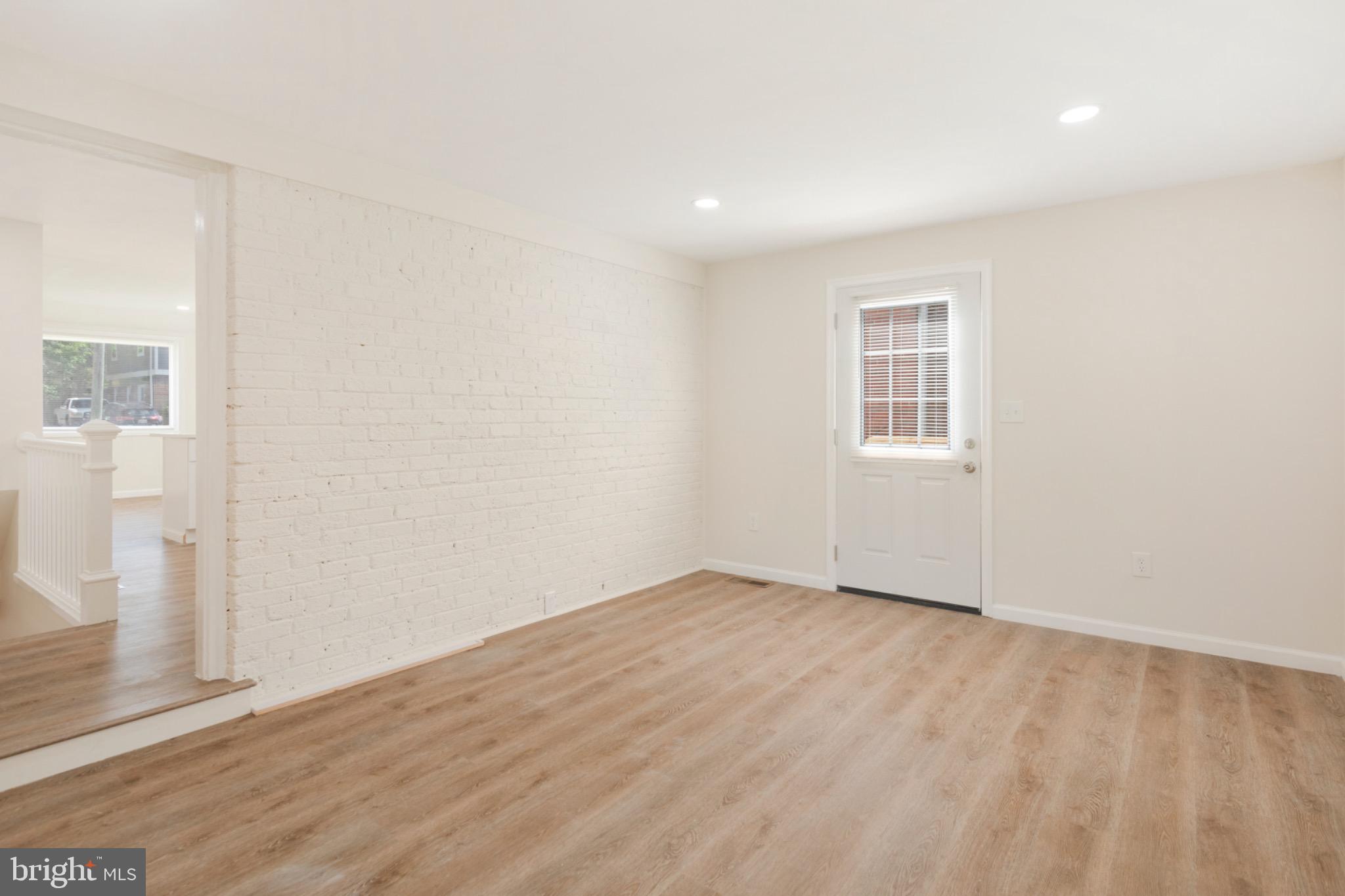 GLENMONT HILLS - Residential Lease