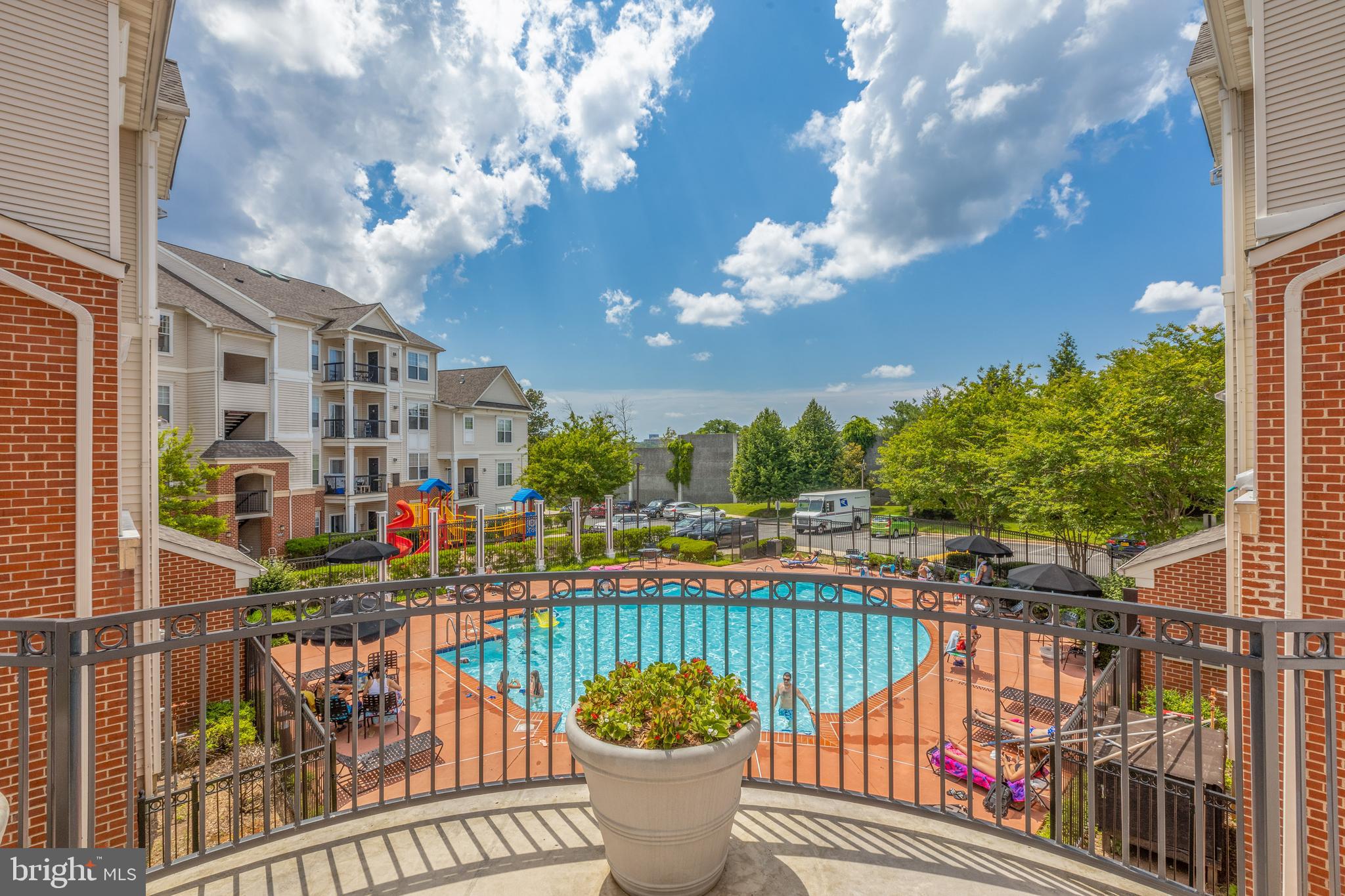 FAIRFAX RIDGE CONDOS - Residential