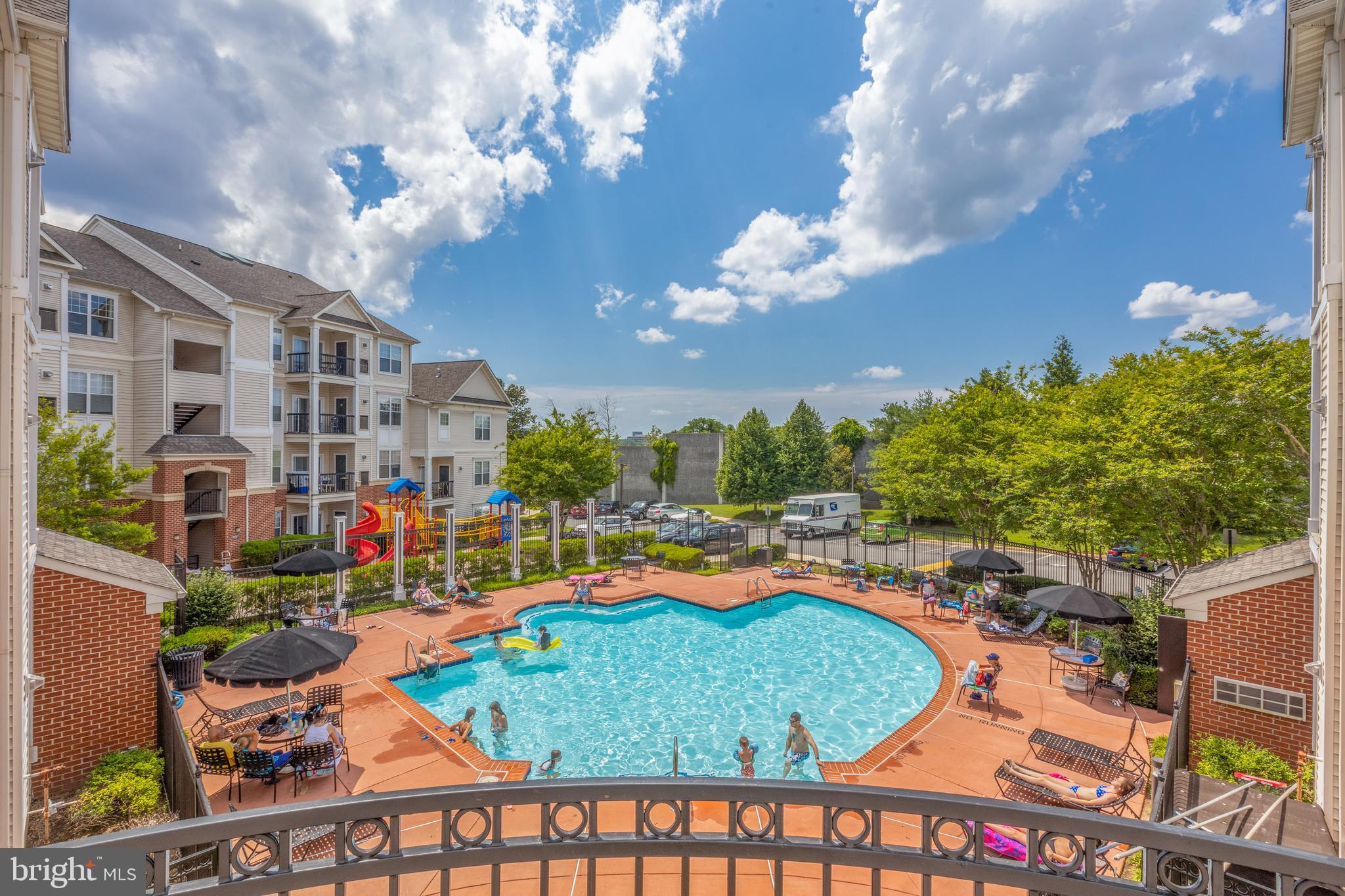FAIRFAX RIDGE CONDOS - Residential