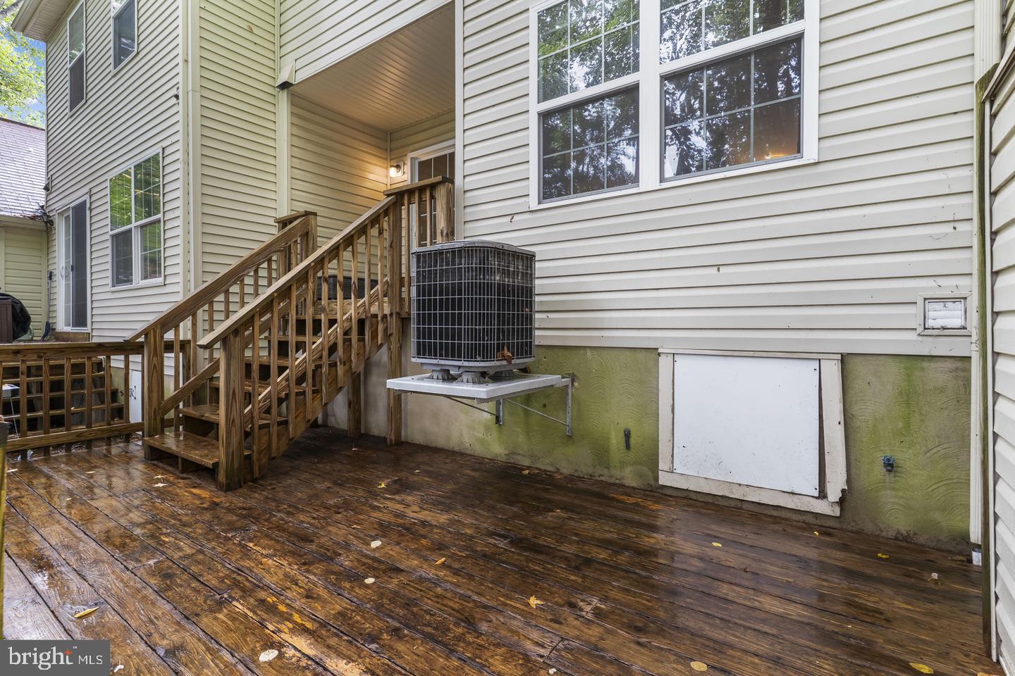 BAYSIDE TOWNHOUSES - Residential Lease