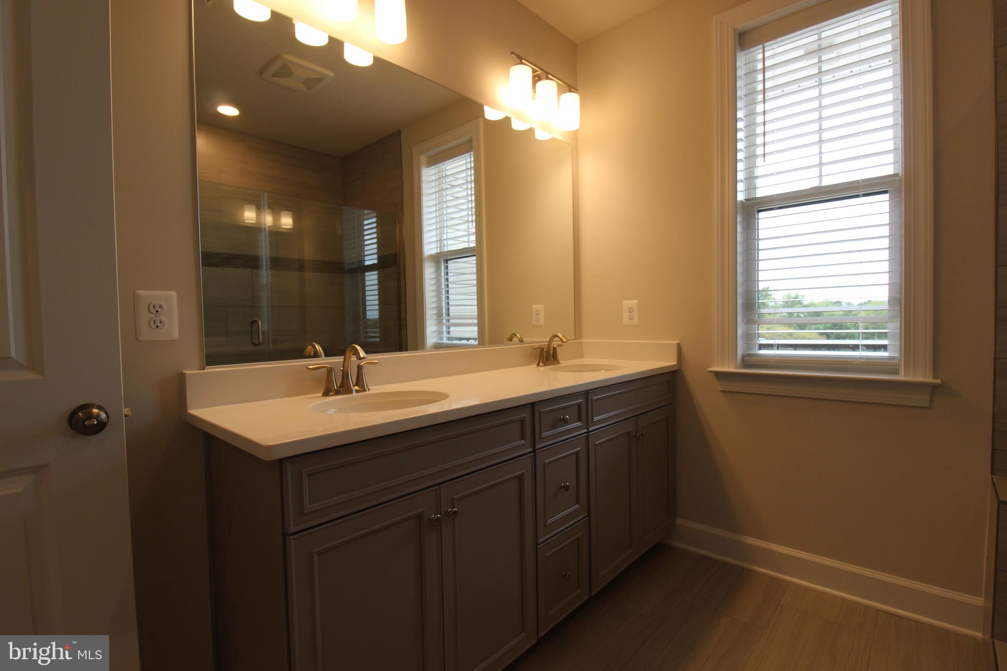 METRO WALK AT MOOREFIELD STATION - Residential Lease