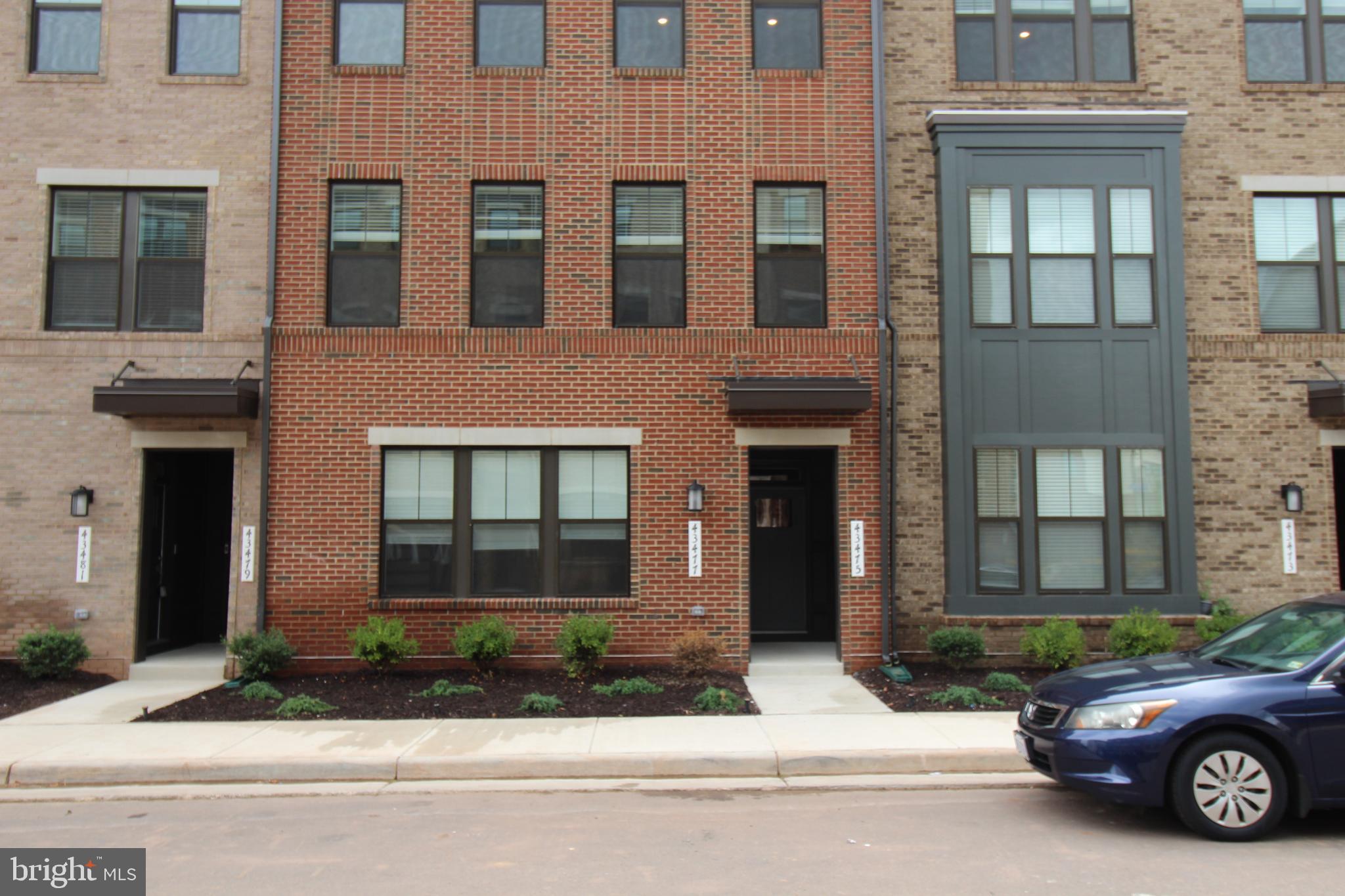 METRO WALK AT MOOREFIELD STATION - Residential Lease