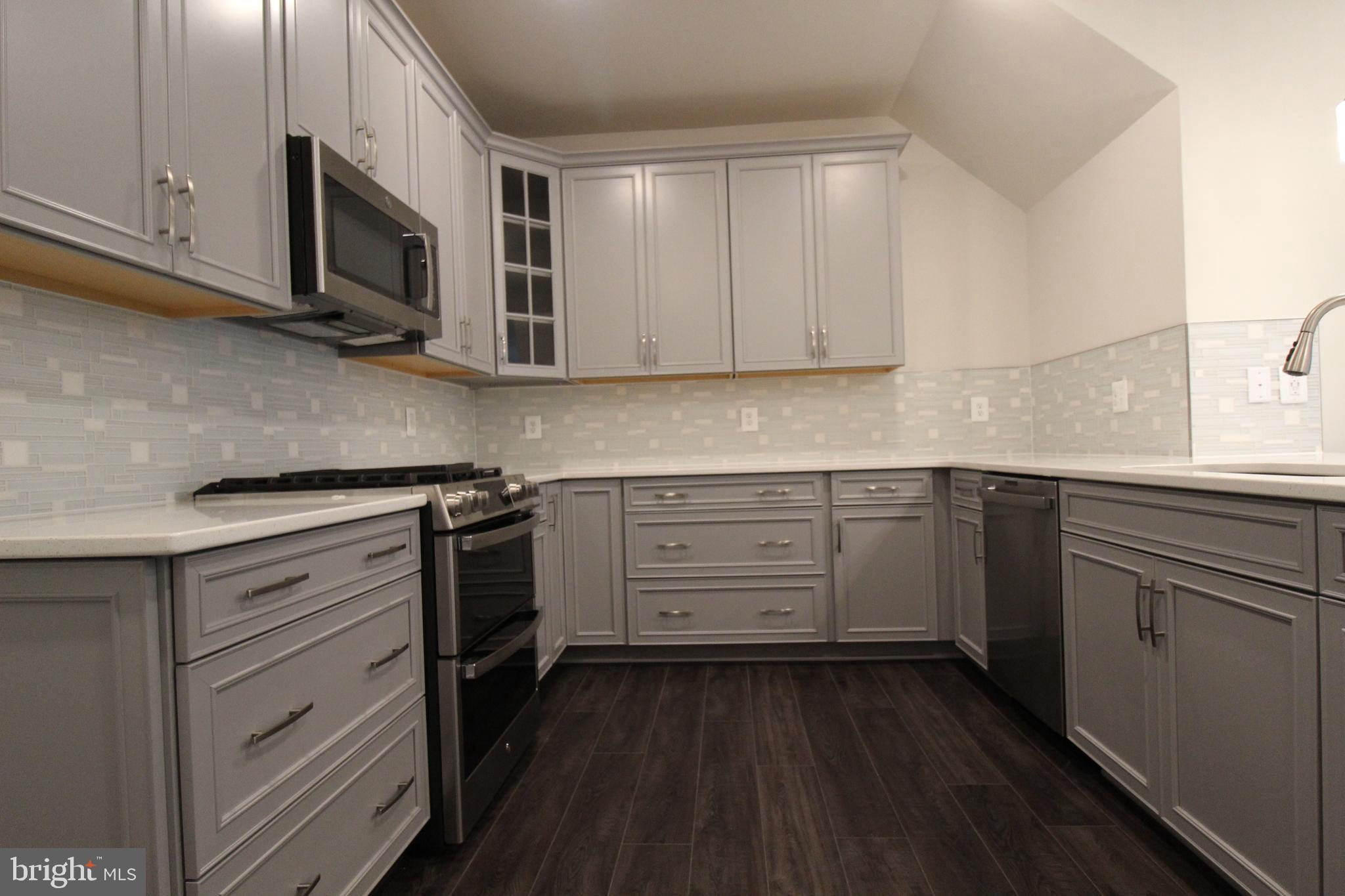 METRO WALK AT MOOREFIELD STATION - Residential Lease