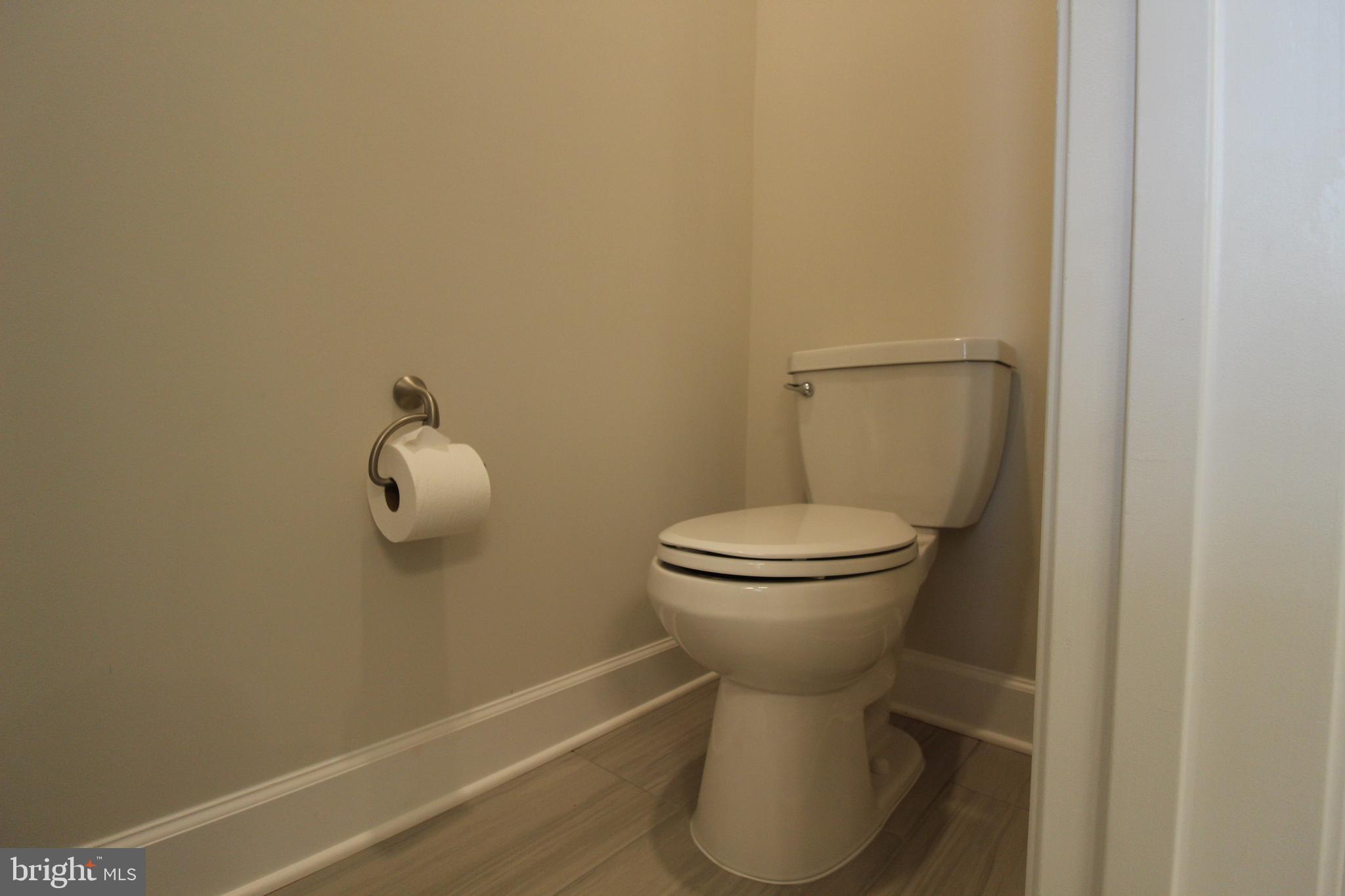 METRO WALK AT MOOREFIELD STATION - Residential Lease