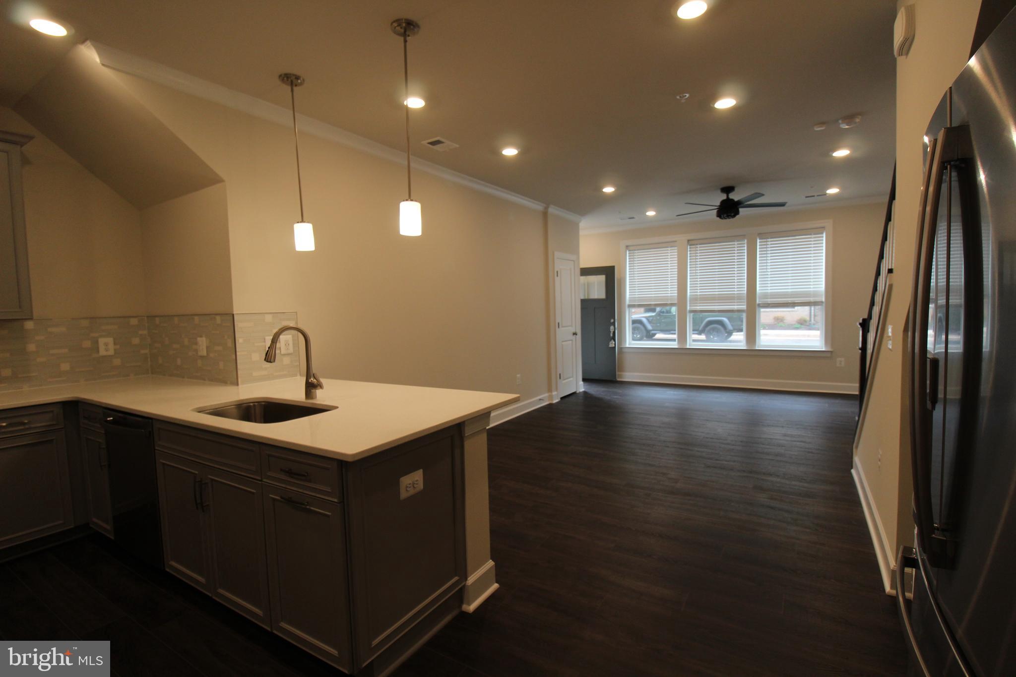 METRO WALK AT MOOREFIELD STATION - Residential Lease