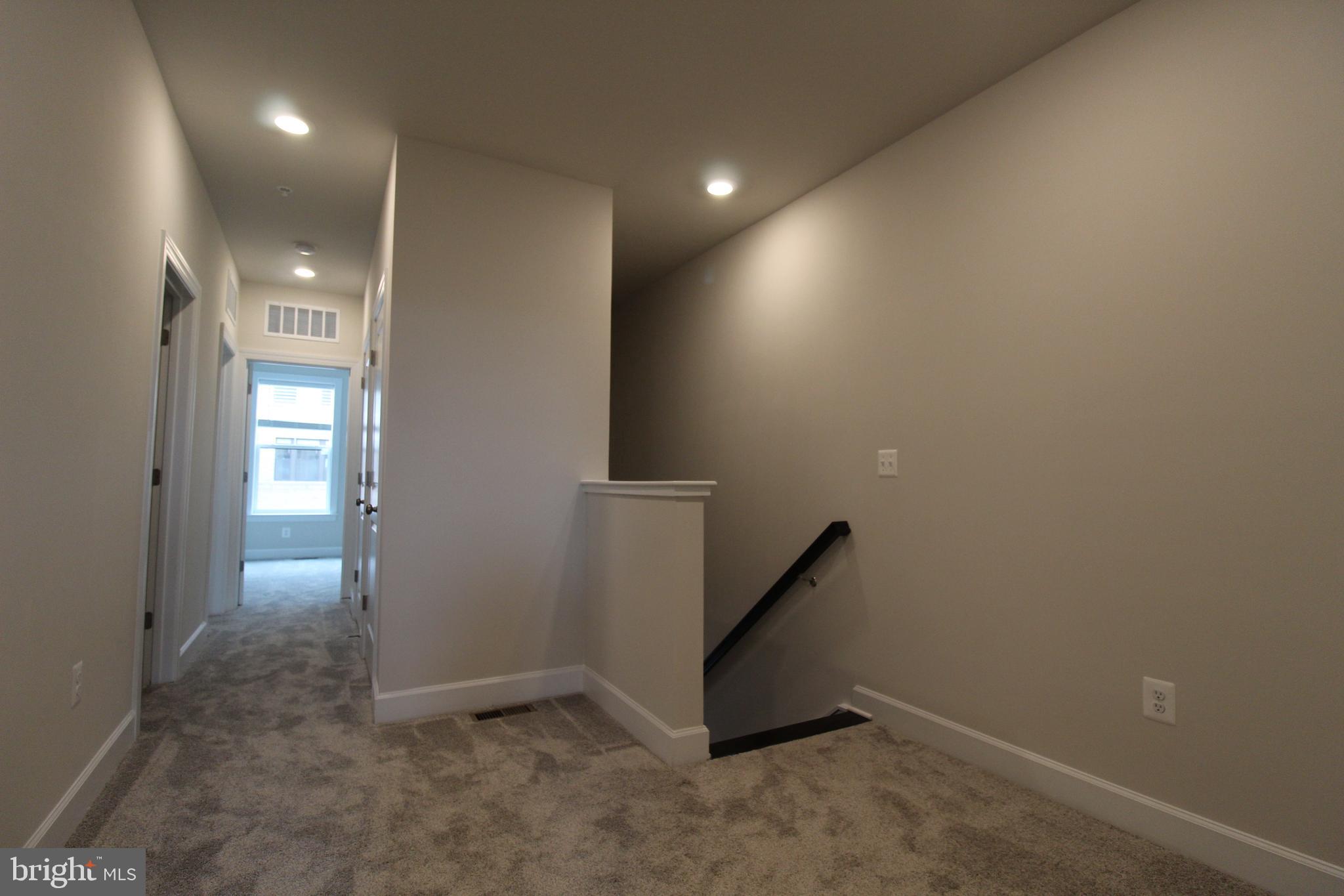 METRO WALK AT MOOREFIELD STATION - Residential Lease