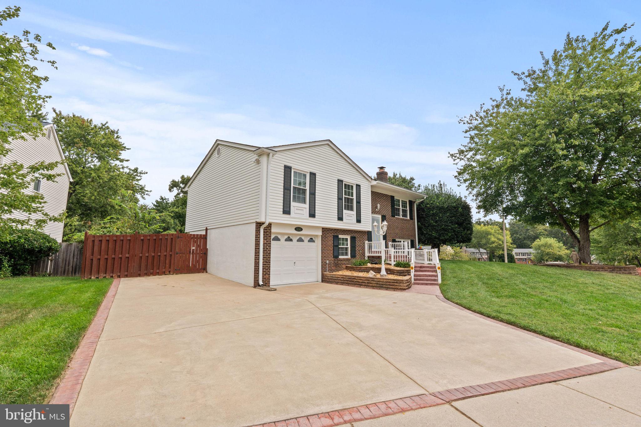 DALE CITY - Residential Lease