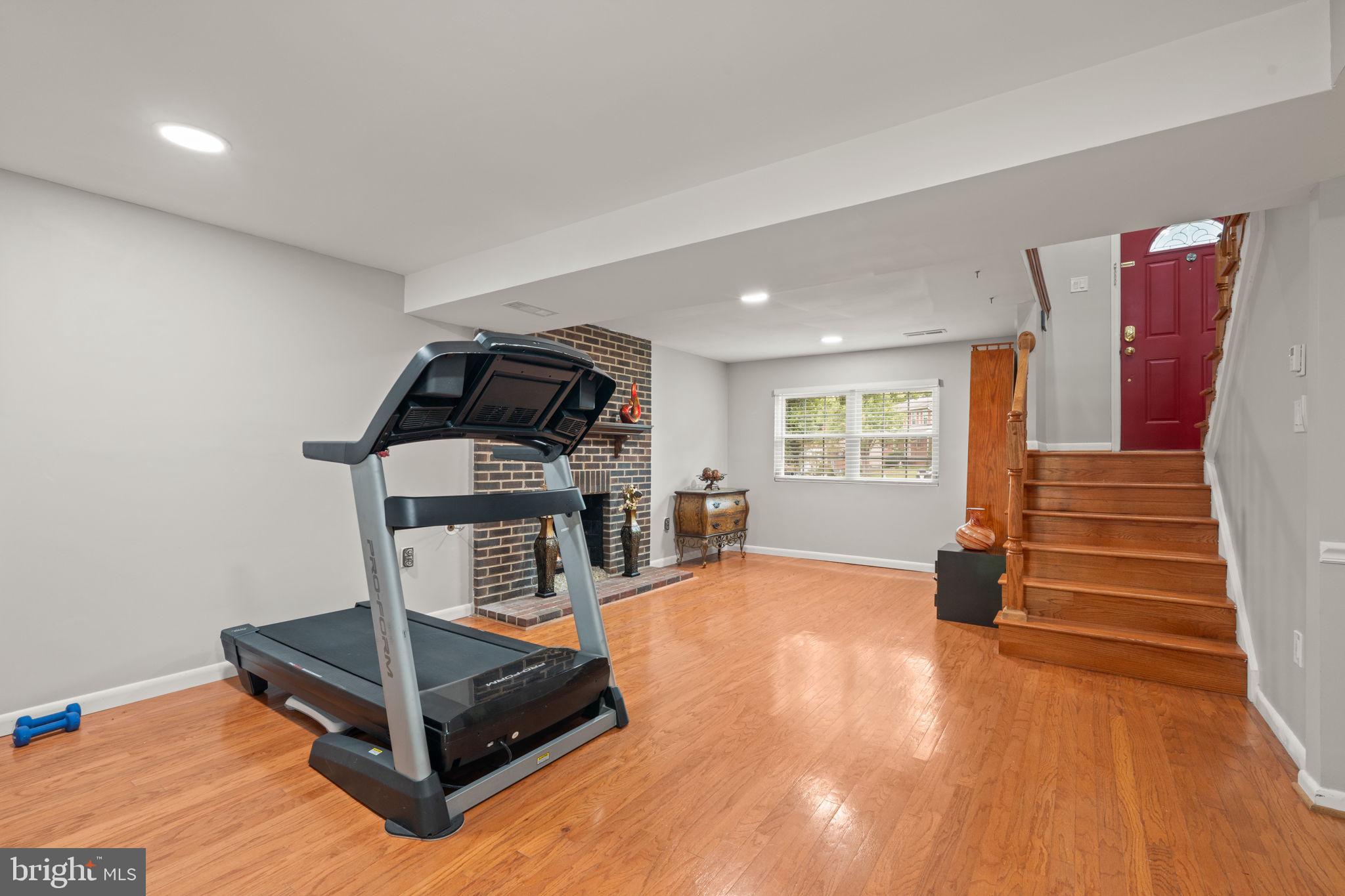 DALE CITY - Residential Lease