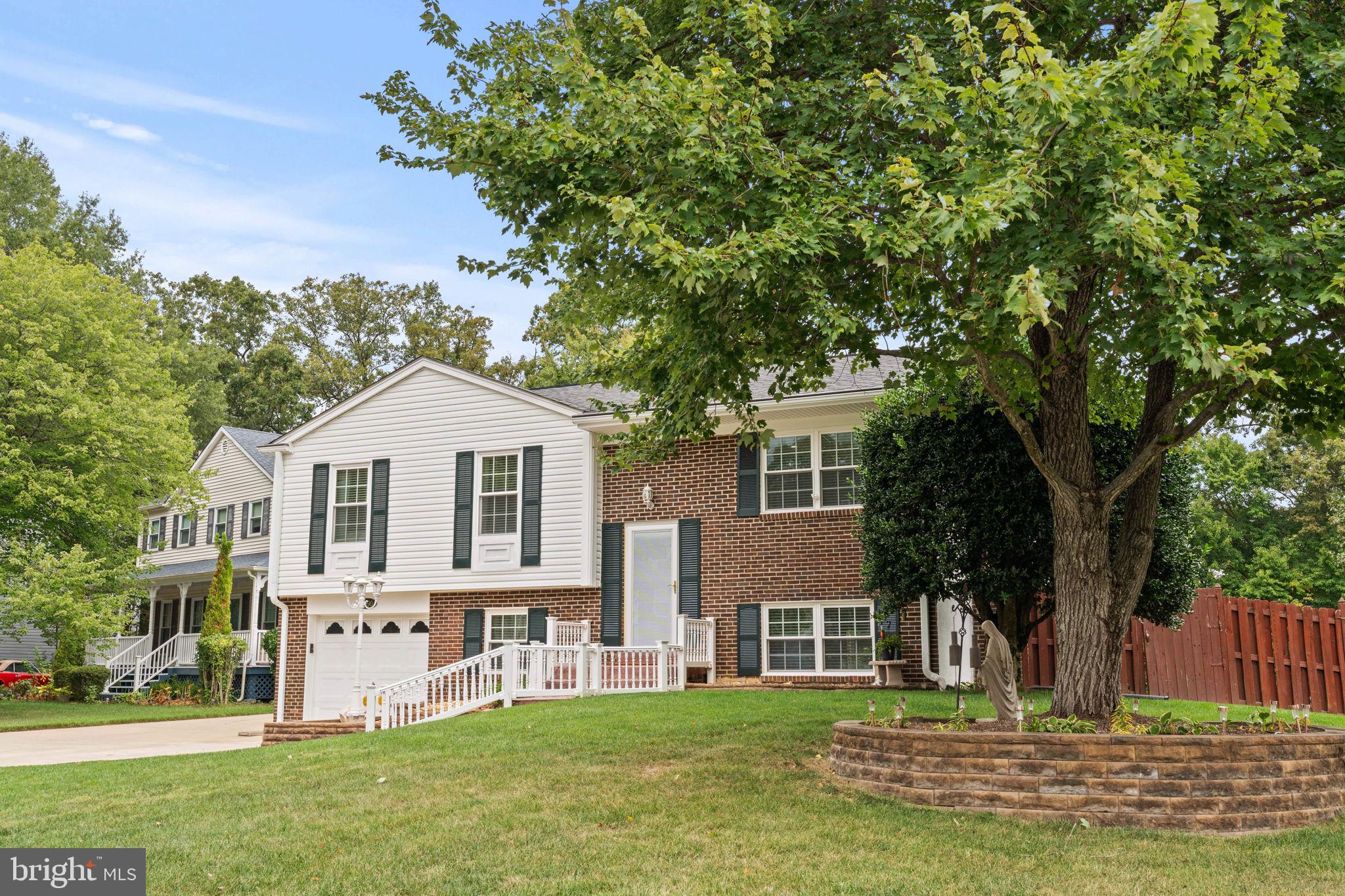 DALE CITY - Residential Lease