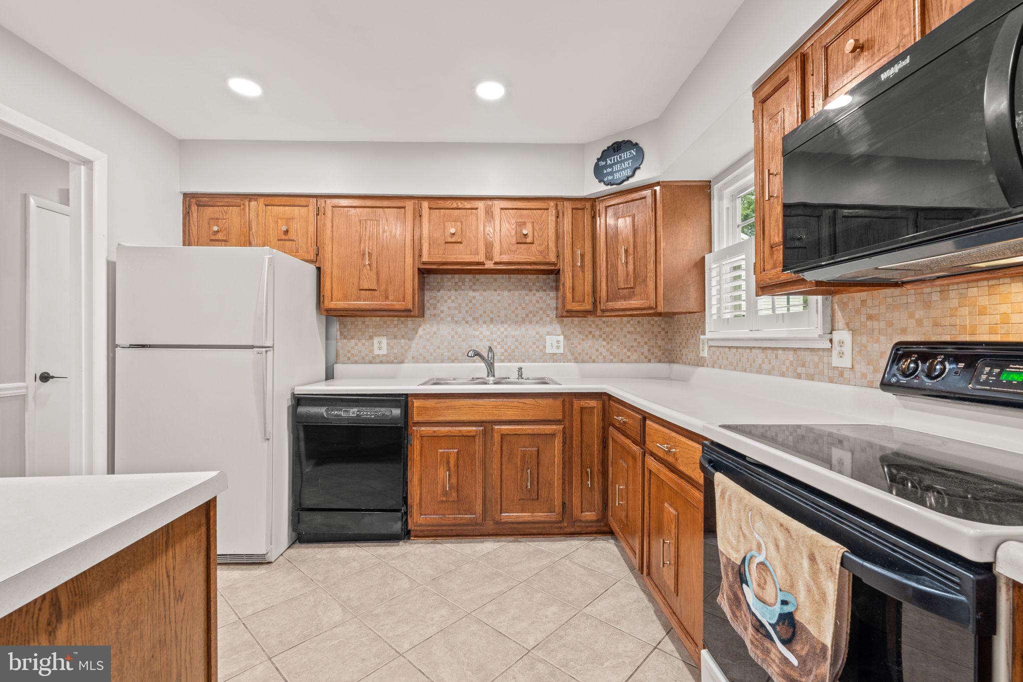 DALE CITY - Residential Lease