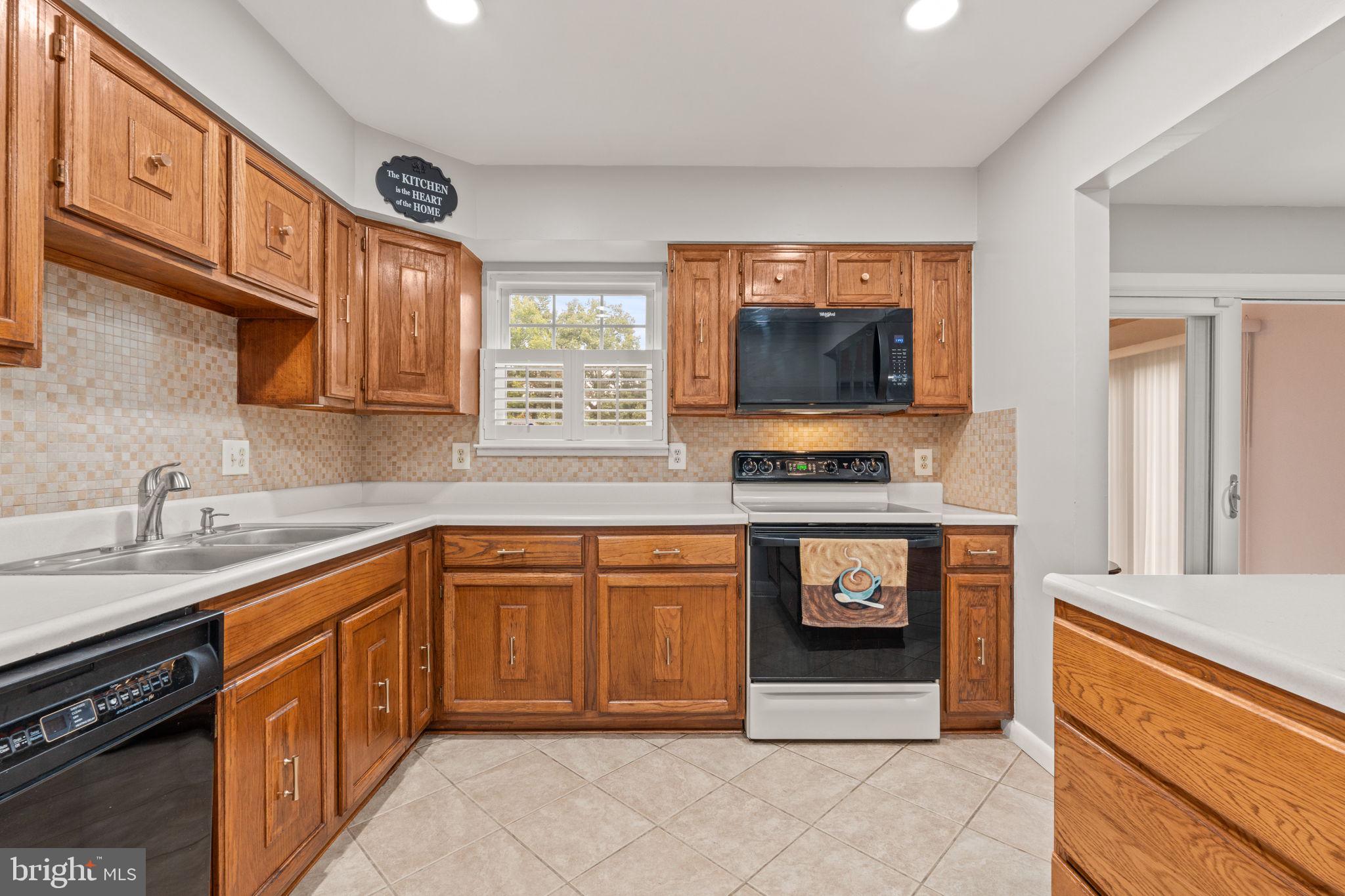 DALE CITY - Residential Lease