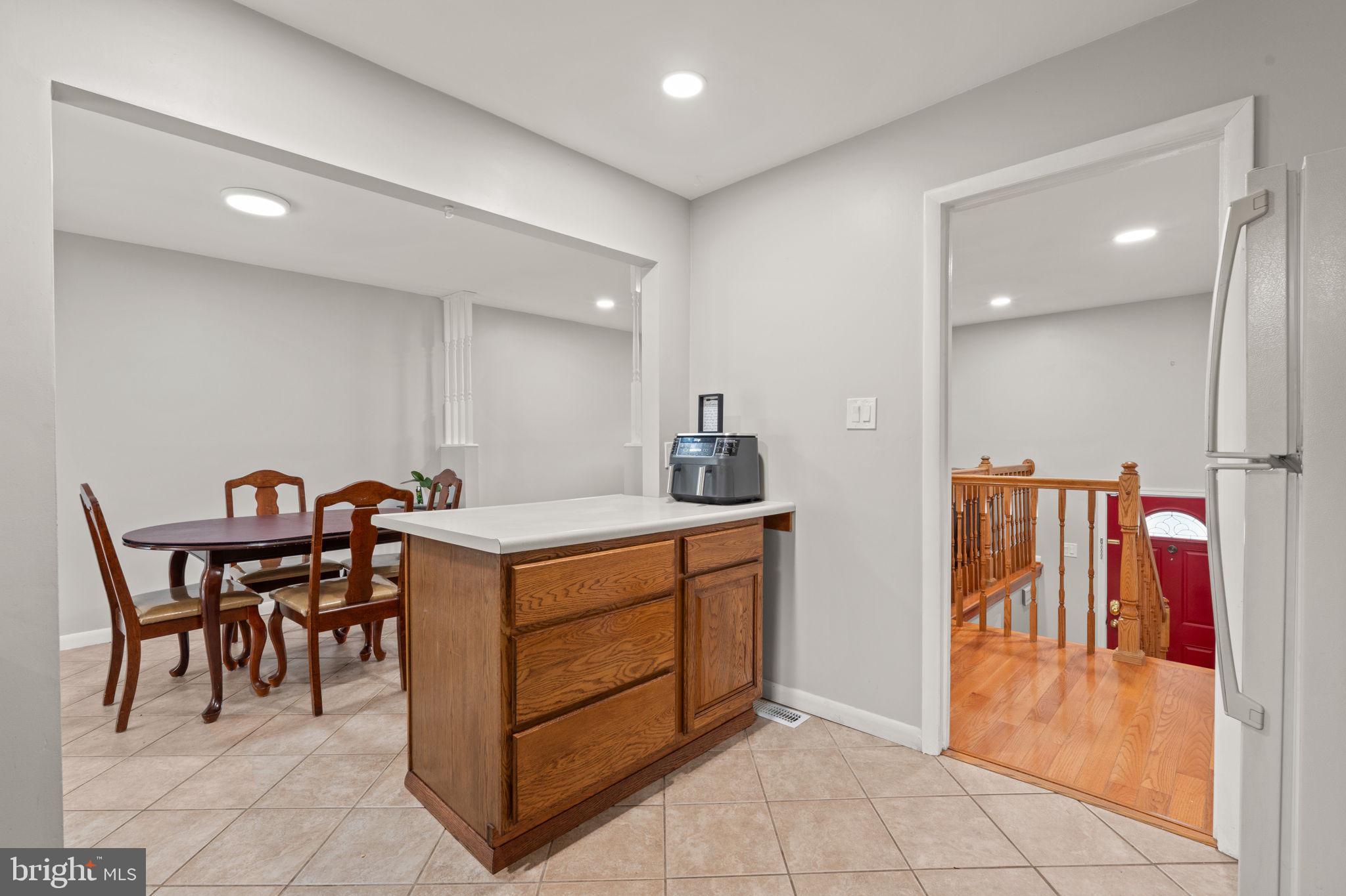 DALE CITY - Residential Lease