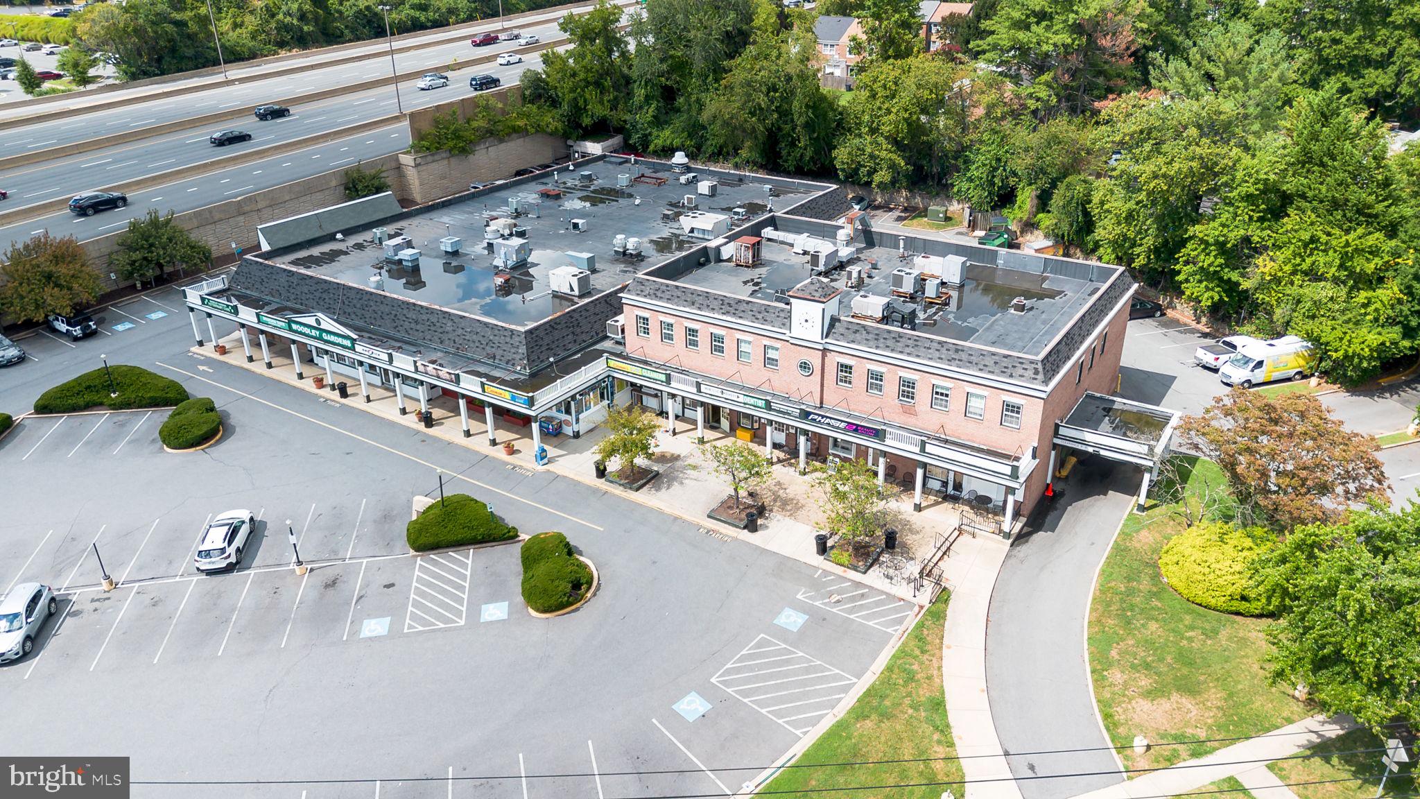 WOODLEY GARDENS COOP - Residential