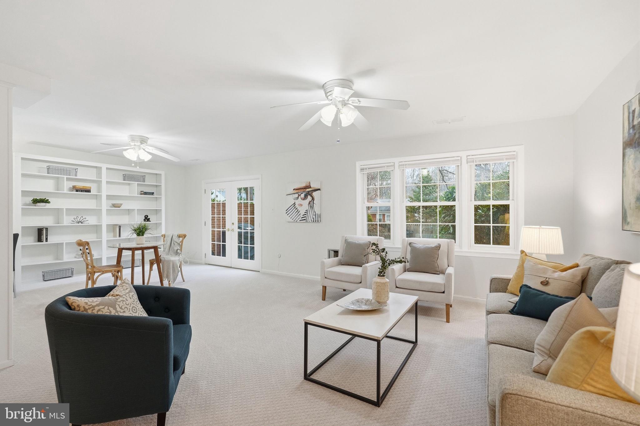 WOODLEY GARDENS COOP - Residential