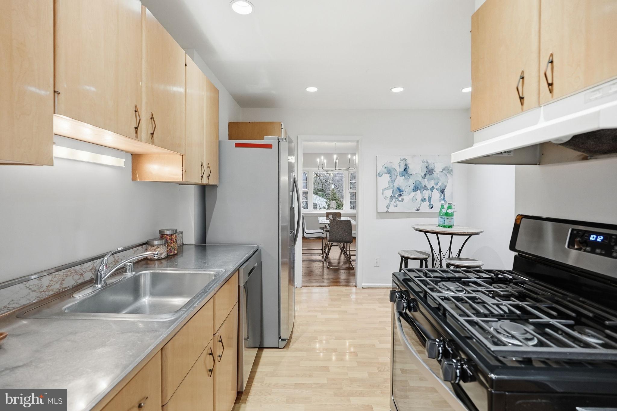 WOODLEY GARDENS COOP - Residential