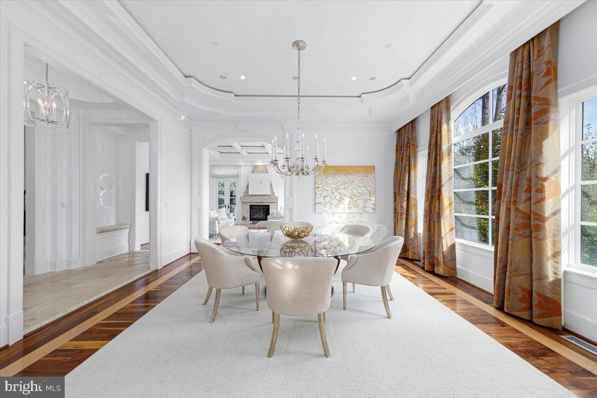 BRADLEY HILLS GROVE - Residential