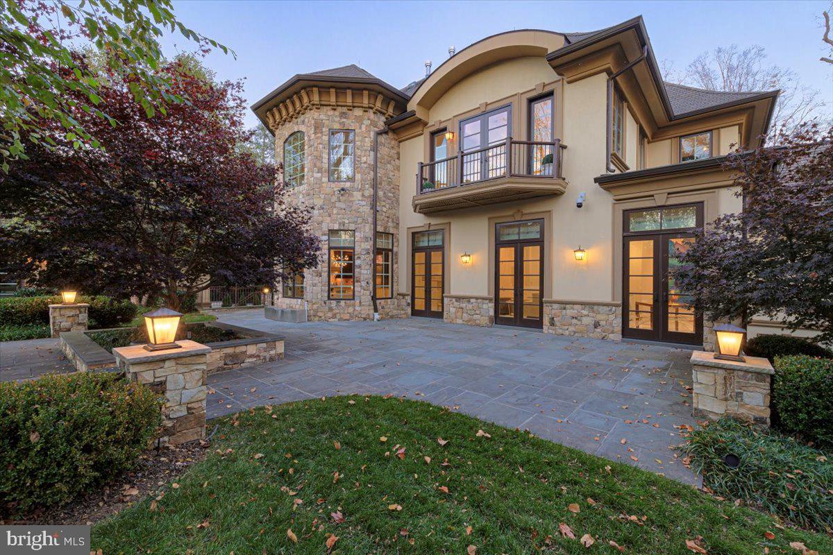 BRADLEY HILLS GROVE - Residential