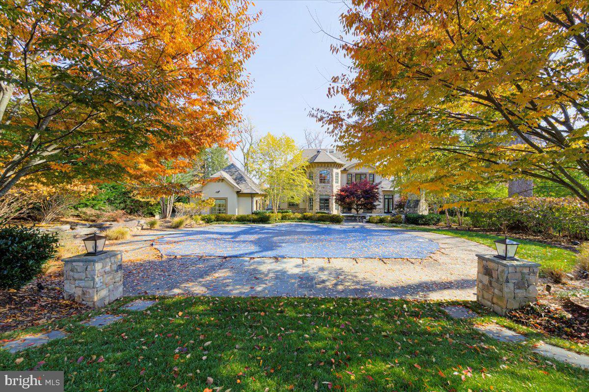 BRADLEY HILLS GROVE - Residential