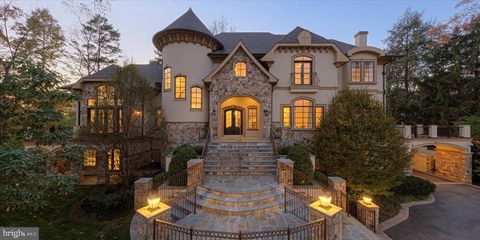 Photo of 8710 Fernwood Road, BETHESDA, MD 20817 (MLS # MDMC2222930)