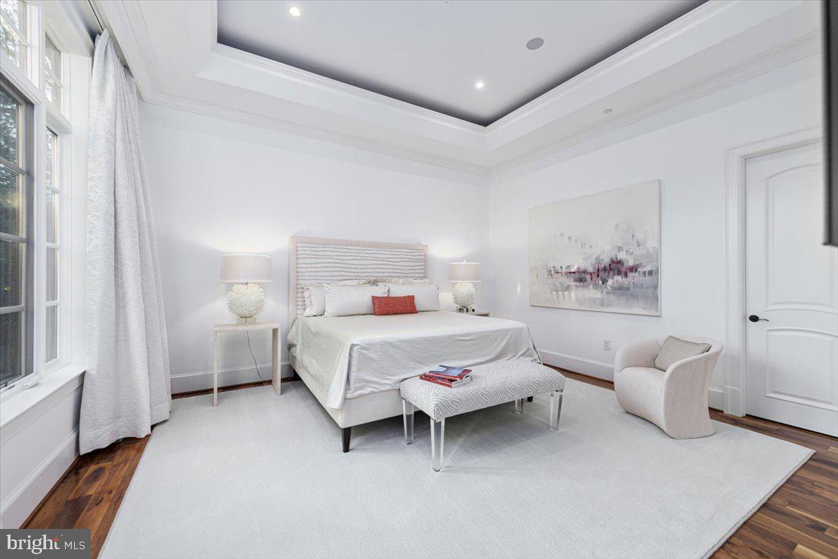 BRADLEY HILLS GROVE - Residential