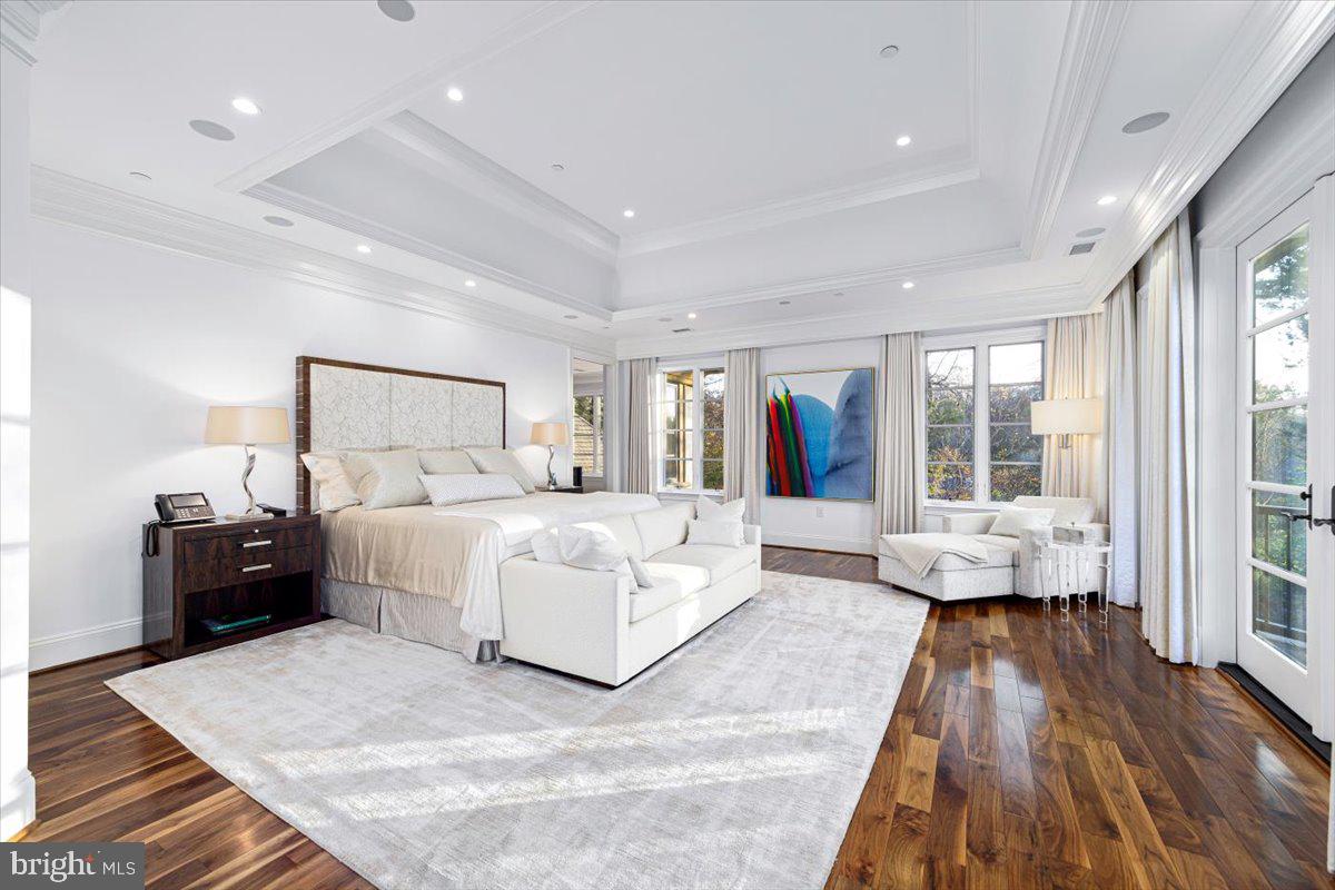 BRADLEY HILLS GROVE - Residential