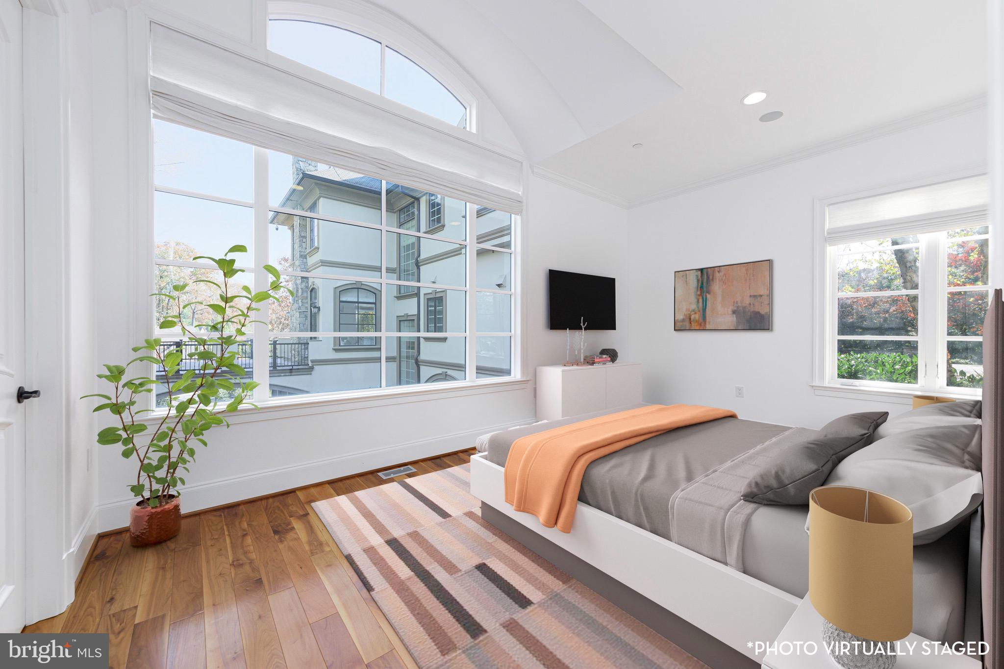 BRADLEY HILLS GROVE - Residential