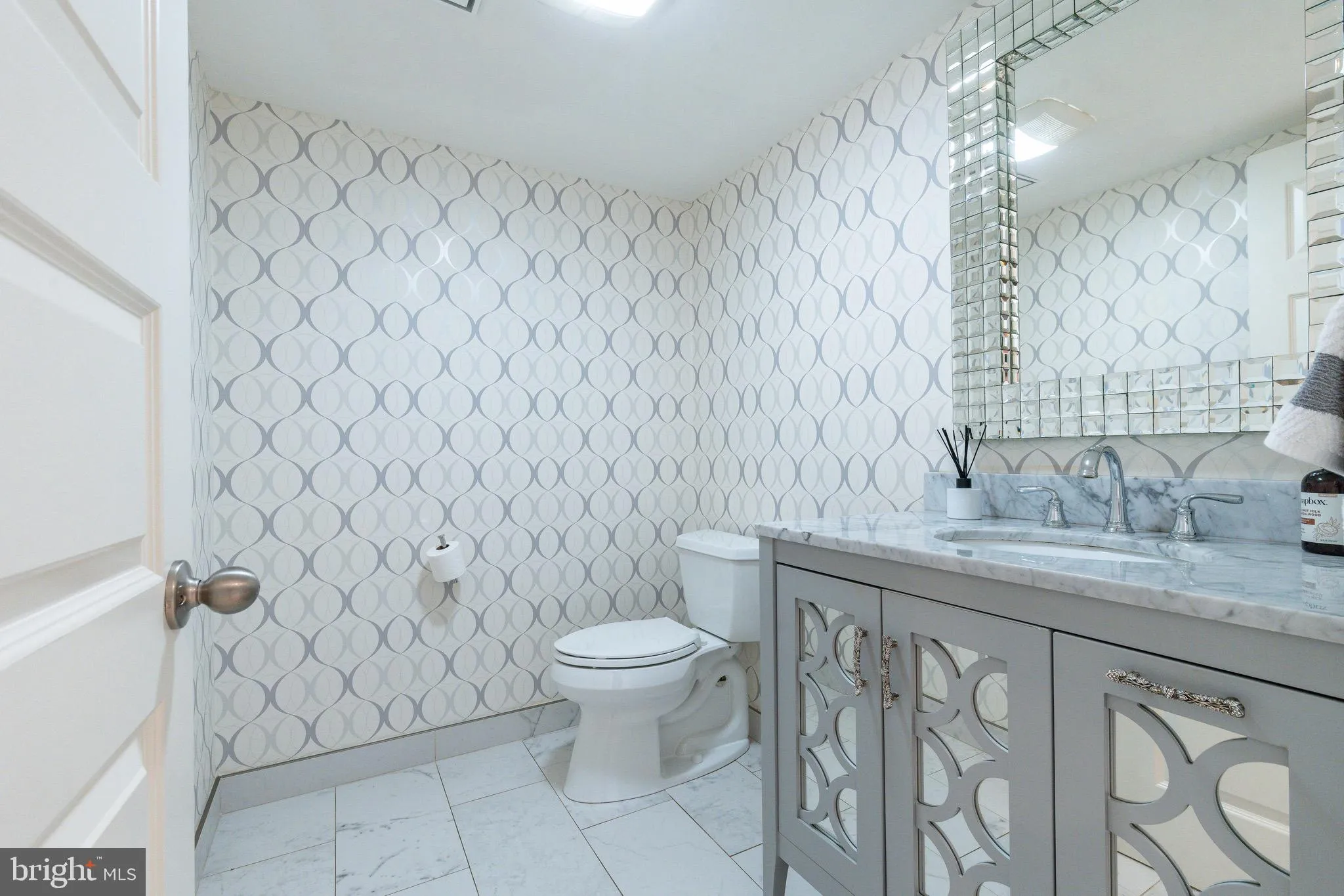 Philadelphia, Pennsylvania 19123, United States, 3 Bedrooms Bedrooms, ,4 BathroomsBathrooms,Residential,Active,238458