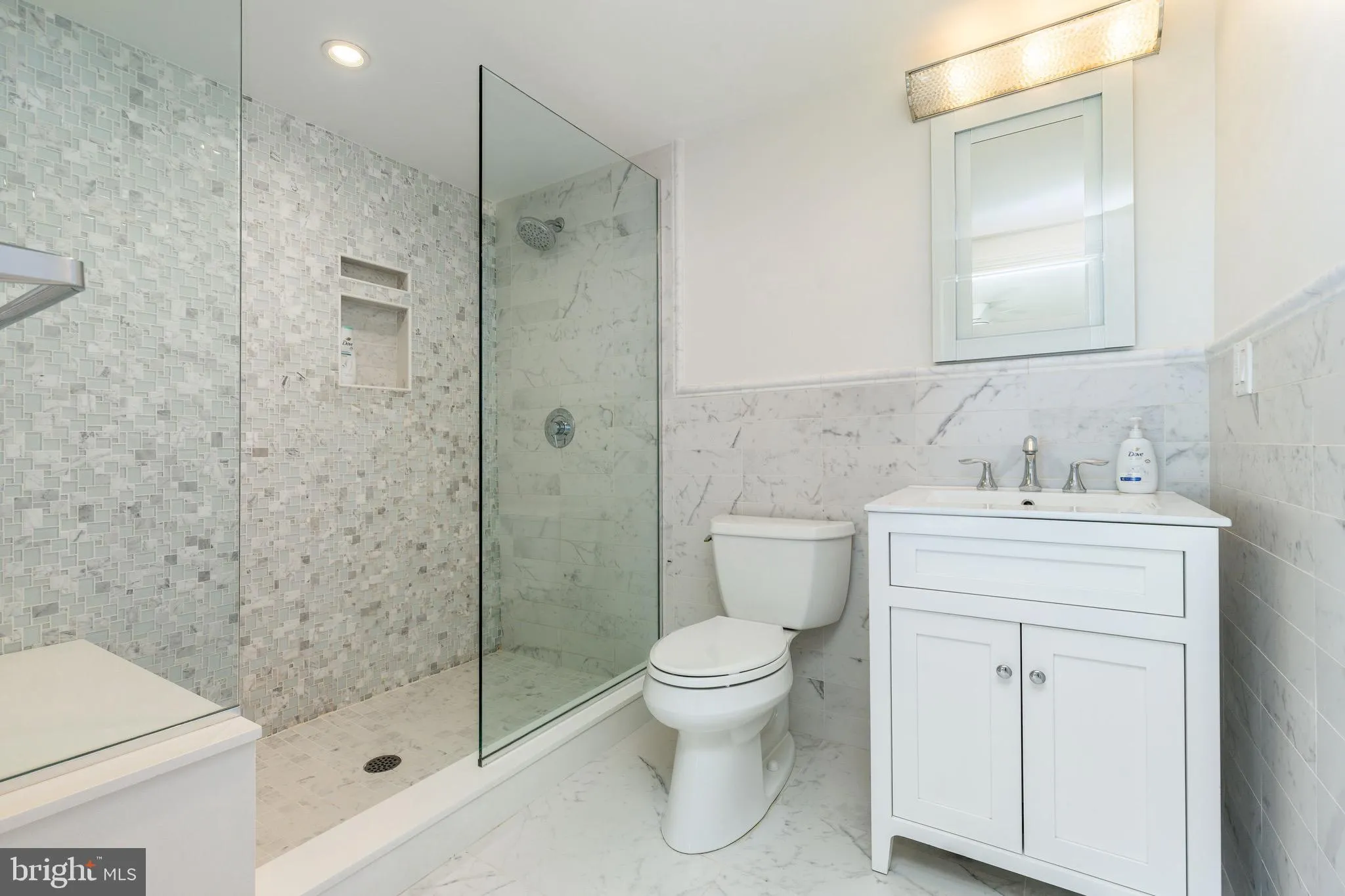 Philadelphia, Pennsylvania 19123, United States, 3 Bedrooms Bedrooms, ,4 BathroomsBathrooms,Residential,Active,238458