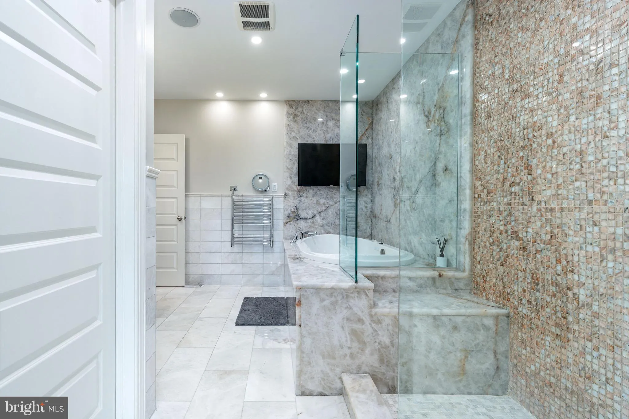 Philadelphia, Pennsylvania 19123, United States, 3 Bedrooms Bedrooms, ,4 BathroomsBathrooms,Residential,Active,238458