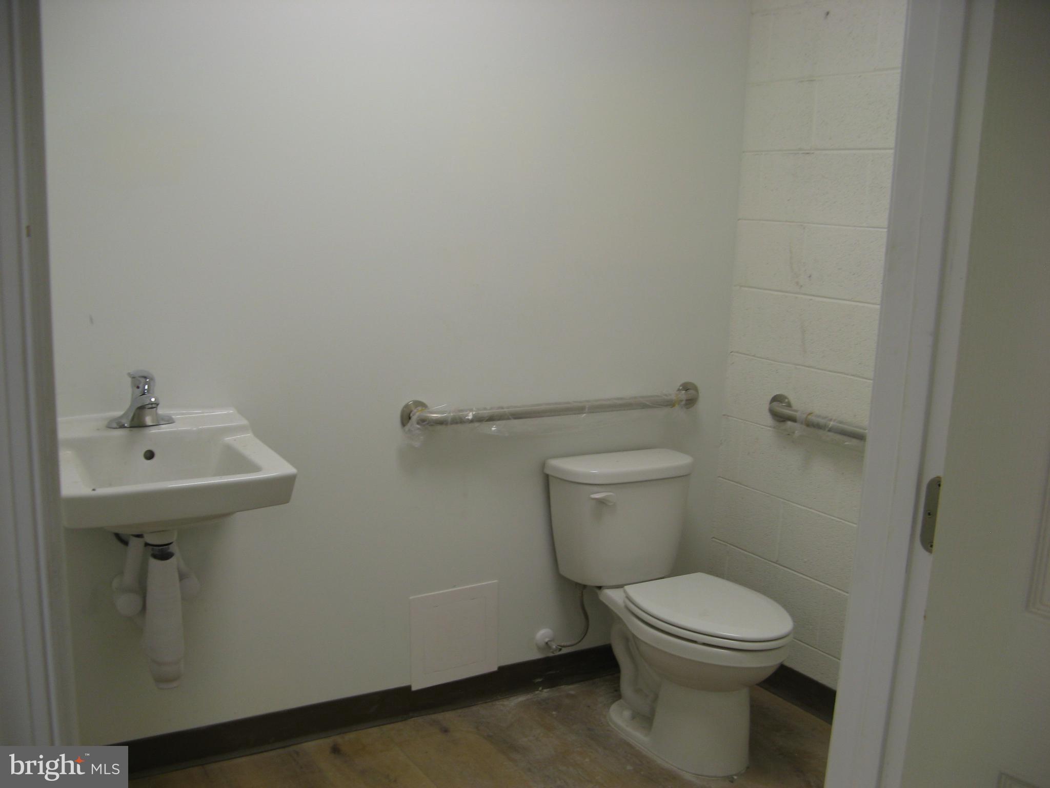 2014 LOUDOUN STREET S B, C