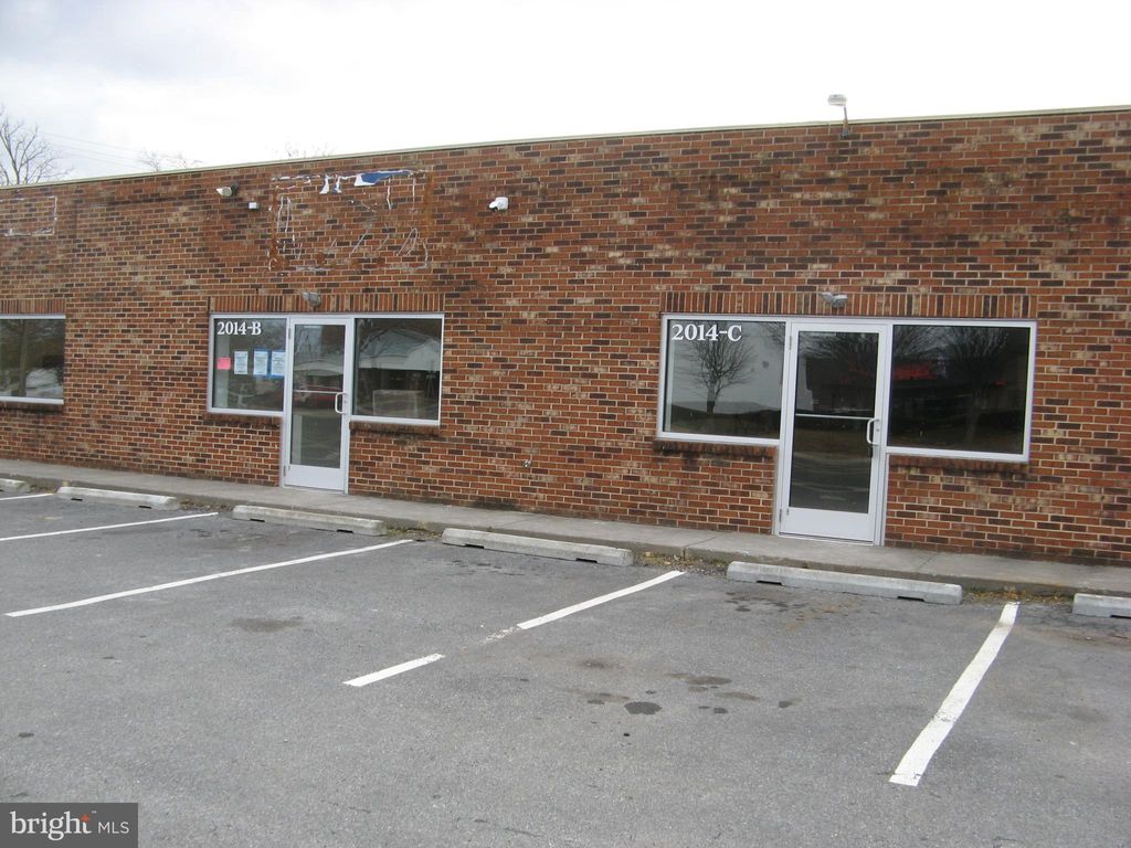 Photo of 2014 Loudoun Street S #B, C, WINCHESTER, VA 22601 (MLS # VAWI2009734)