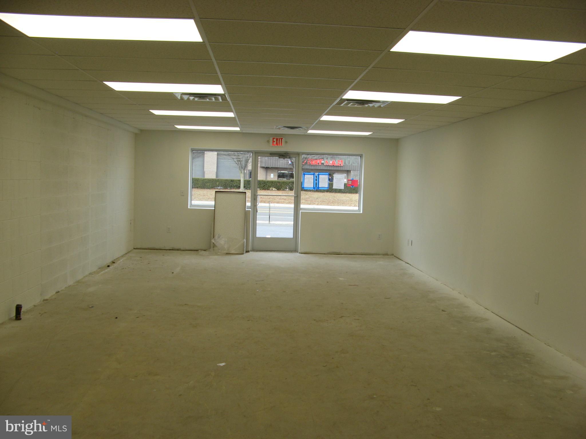 2014 LOUDOUN STREET S B, C