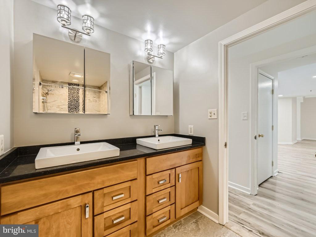 INNER HARBOR - Residential Lease