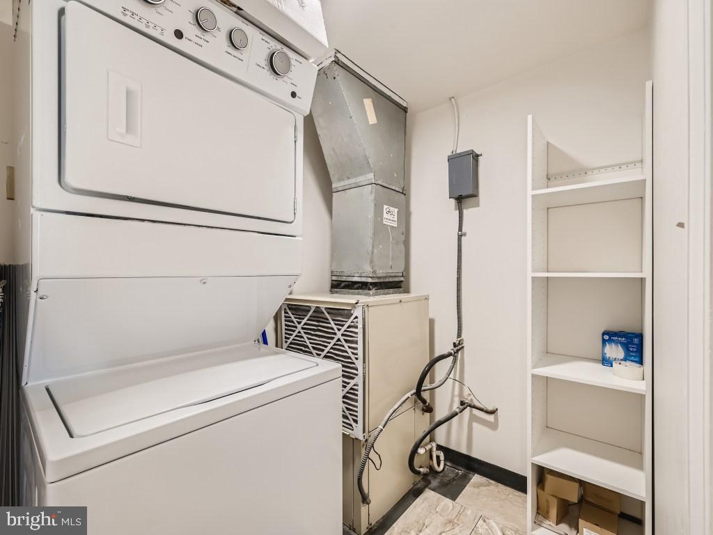 INNER HARBOR - Residential Lease