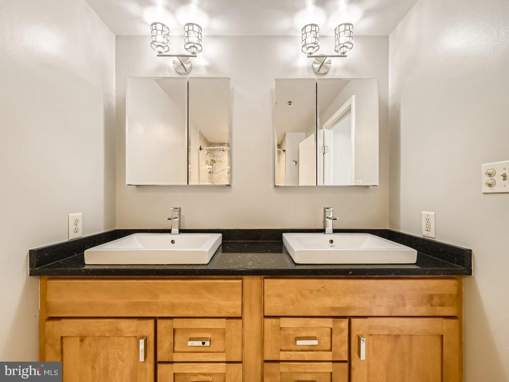 INNER HARBOR - Residential Lease