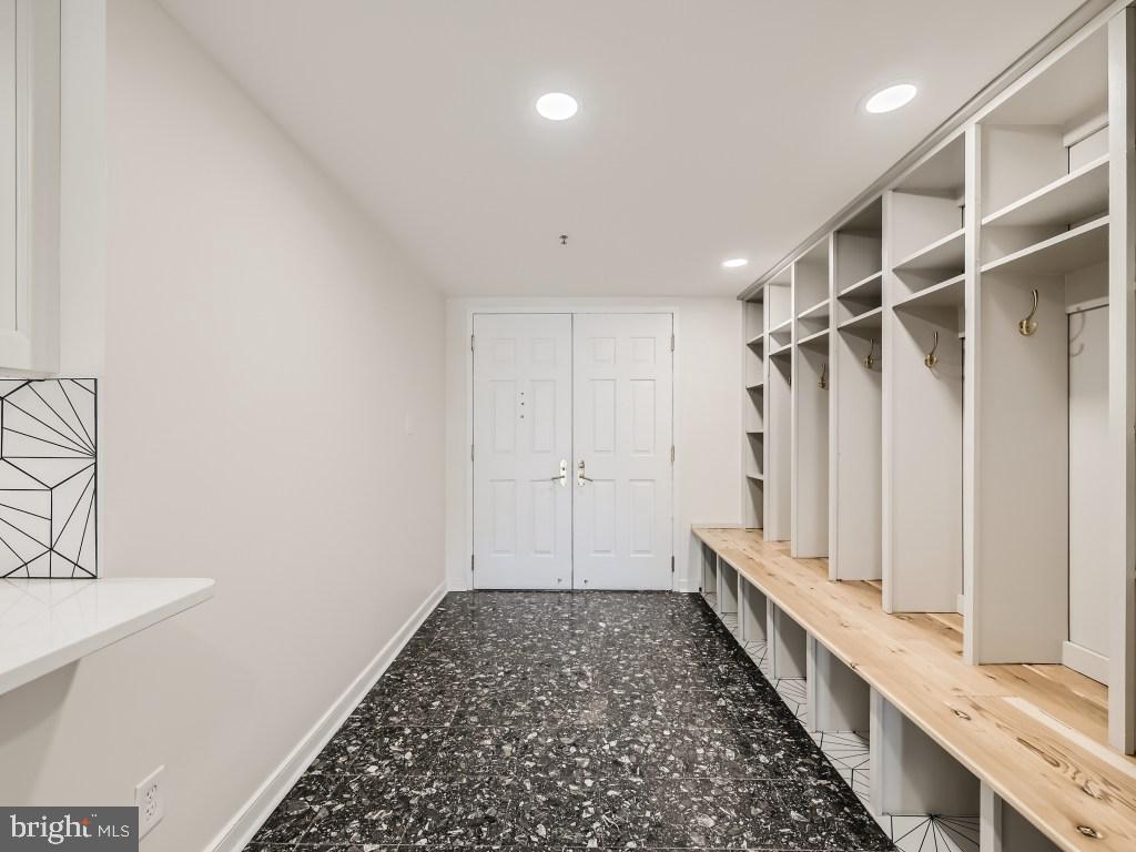 INNER HARBOR - Residential Lease